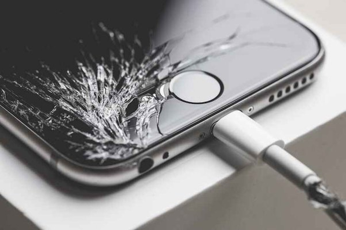 Is it cheaper to fix a phone or replace it?