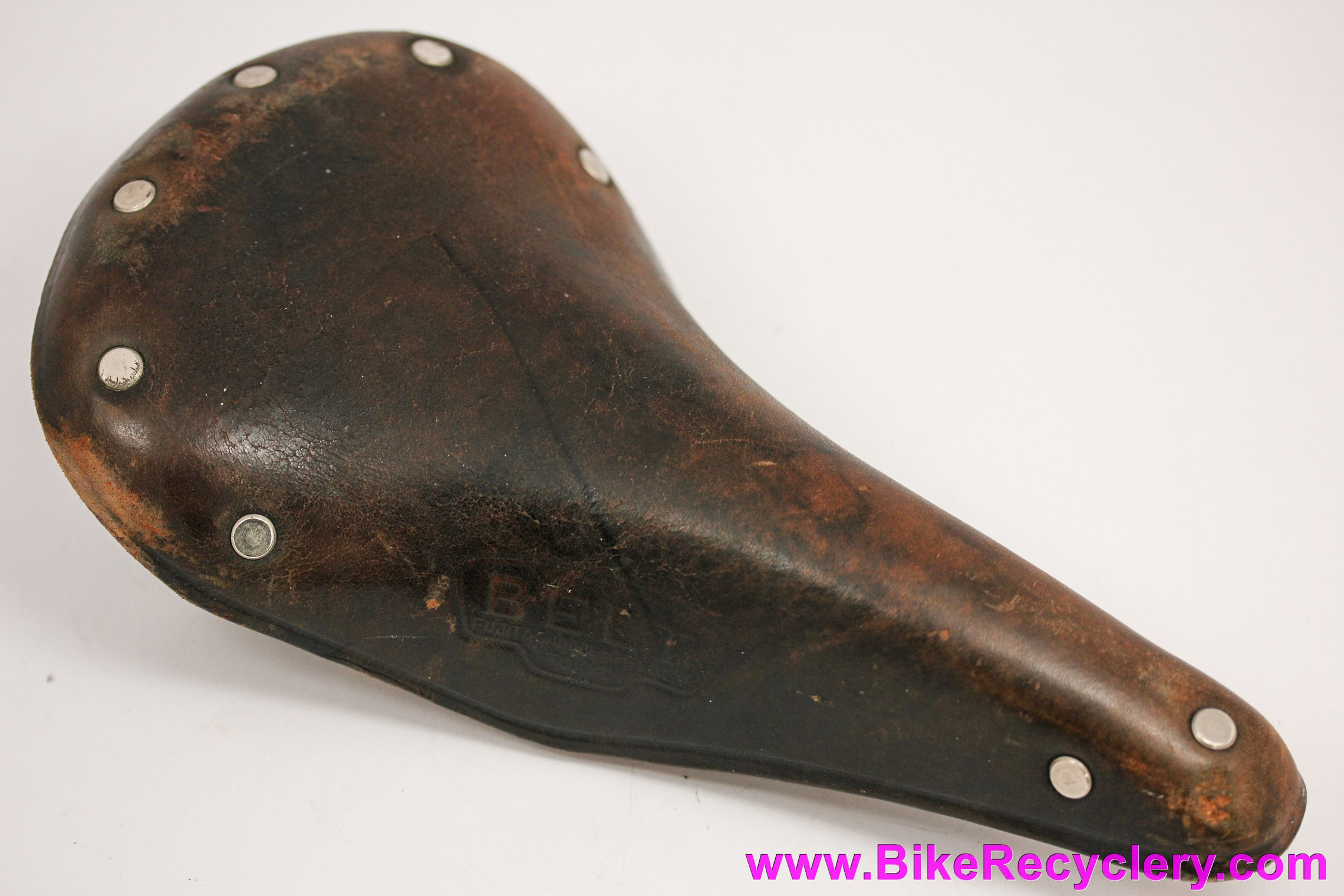 Fujita Belt F17 Competition Leather Saddle: 1970's - Made in Japan