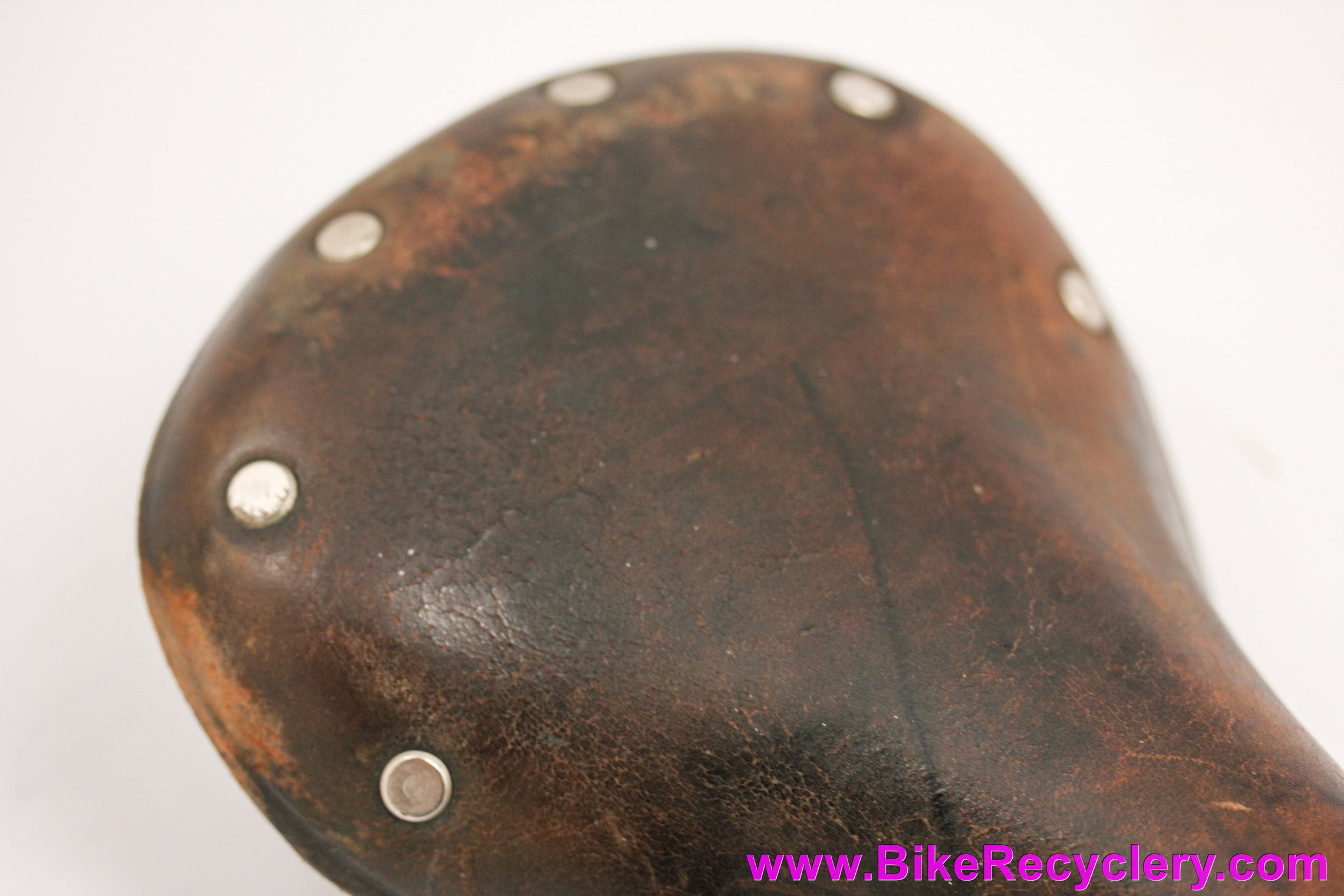 Fujita Belt F17 Competition Leather Saddle: 1970