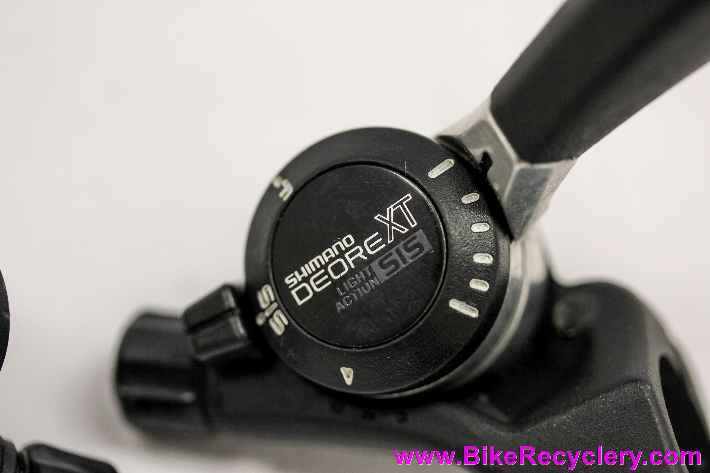 Shimano Deore XT SL-M730 Thumb Shifters: 6 Speed SIS - Black