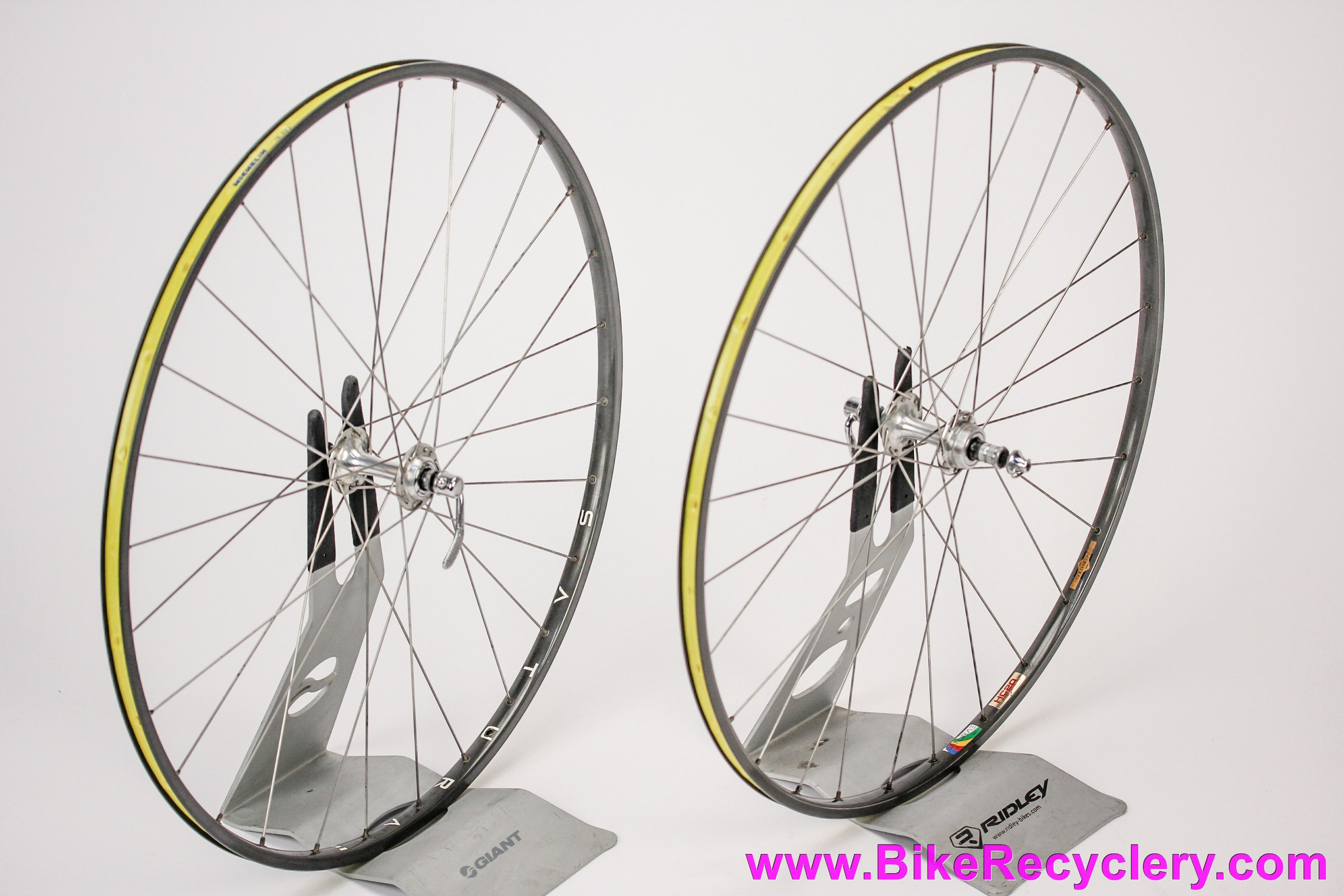 Saturnae/Saturne HC20 + Specialized Racing Sealed Bearing 700c Wheelset: 28H x 126mm - Mid 1980's  (Near Mint+