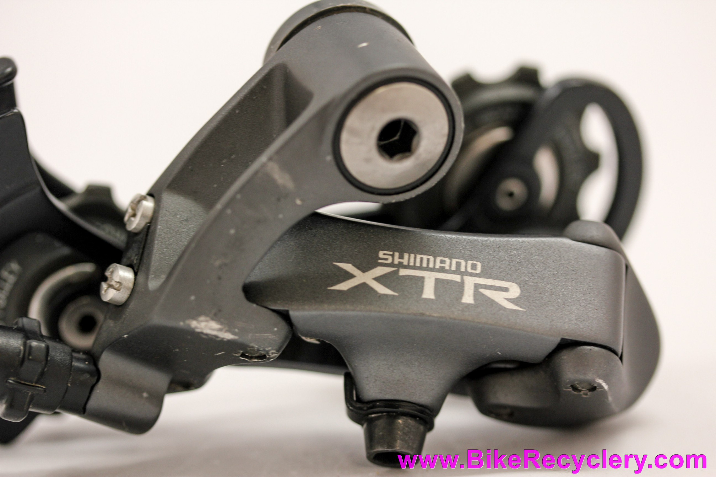 Shimano XTR RD-M950 Rear Derailleur: Medium Cage GS (EXC+) - Bike 