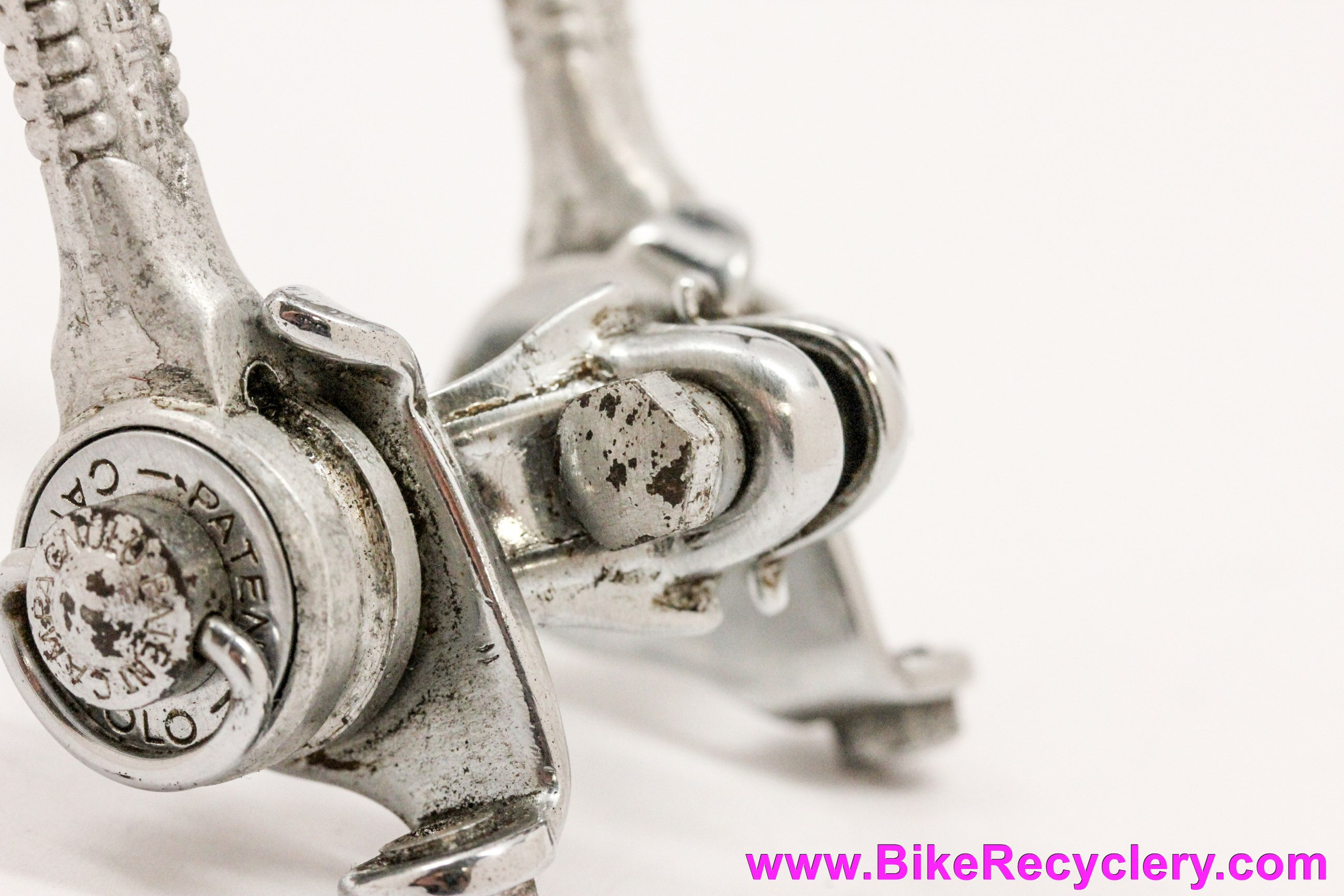 Downtube cable stops clamp Clearance