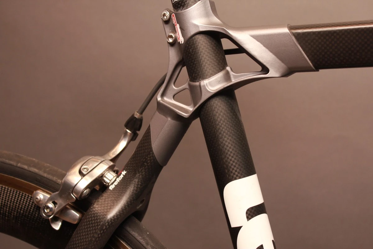 BMC Team Machine SLT01 55cm Carbon Road Bike: Bontrager Aeolus Carbon Wheels, Dura Ace 7800