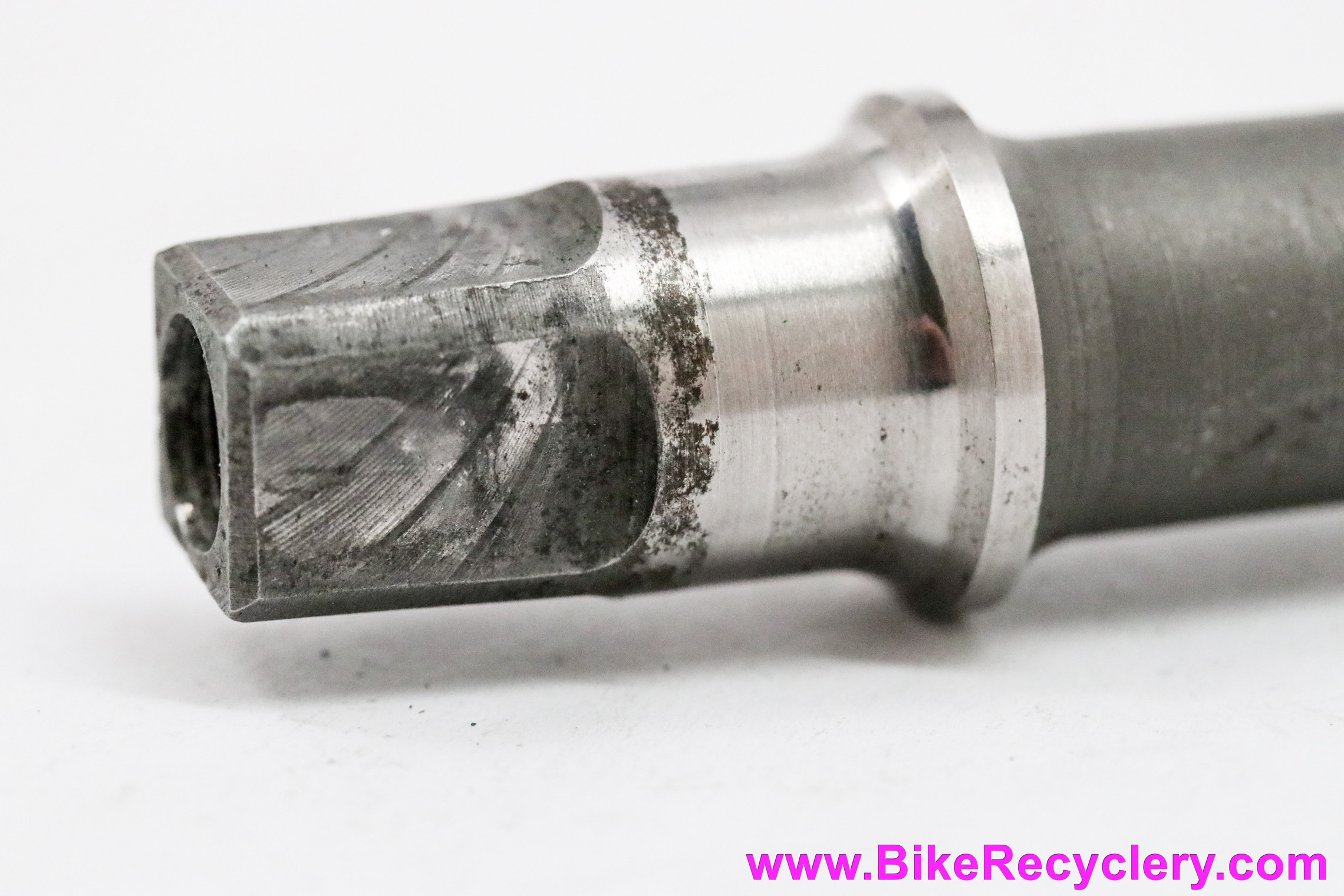 Stronglight REF 65 Cotterless Bottom Bracket Spindle: 118mm (EXC)