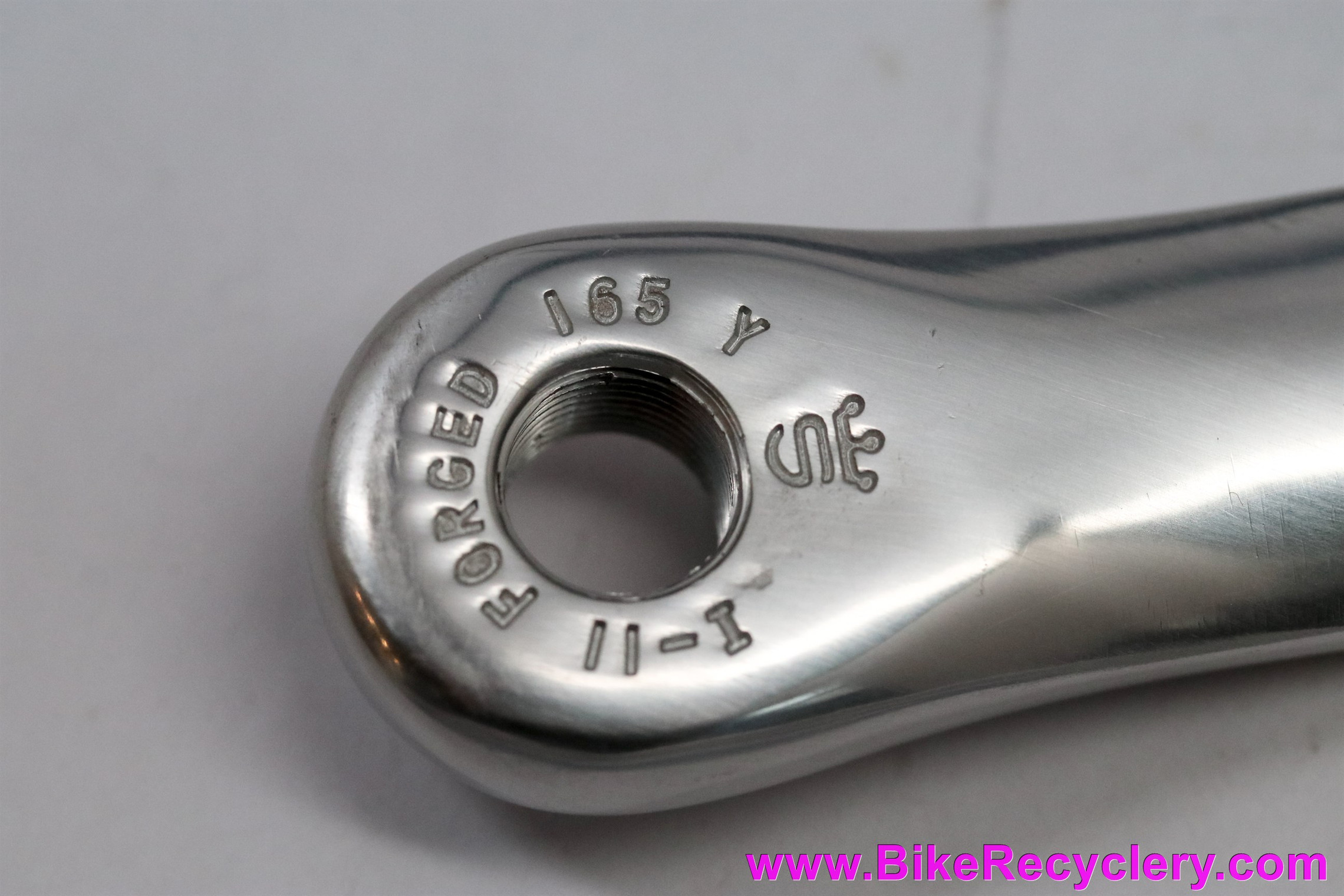 Sugino XD600 Triple Crankset: 165mm x 46/36/26t - JIS Square