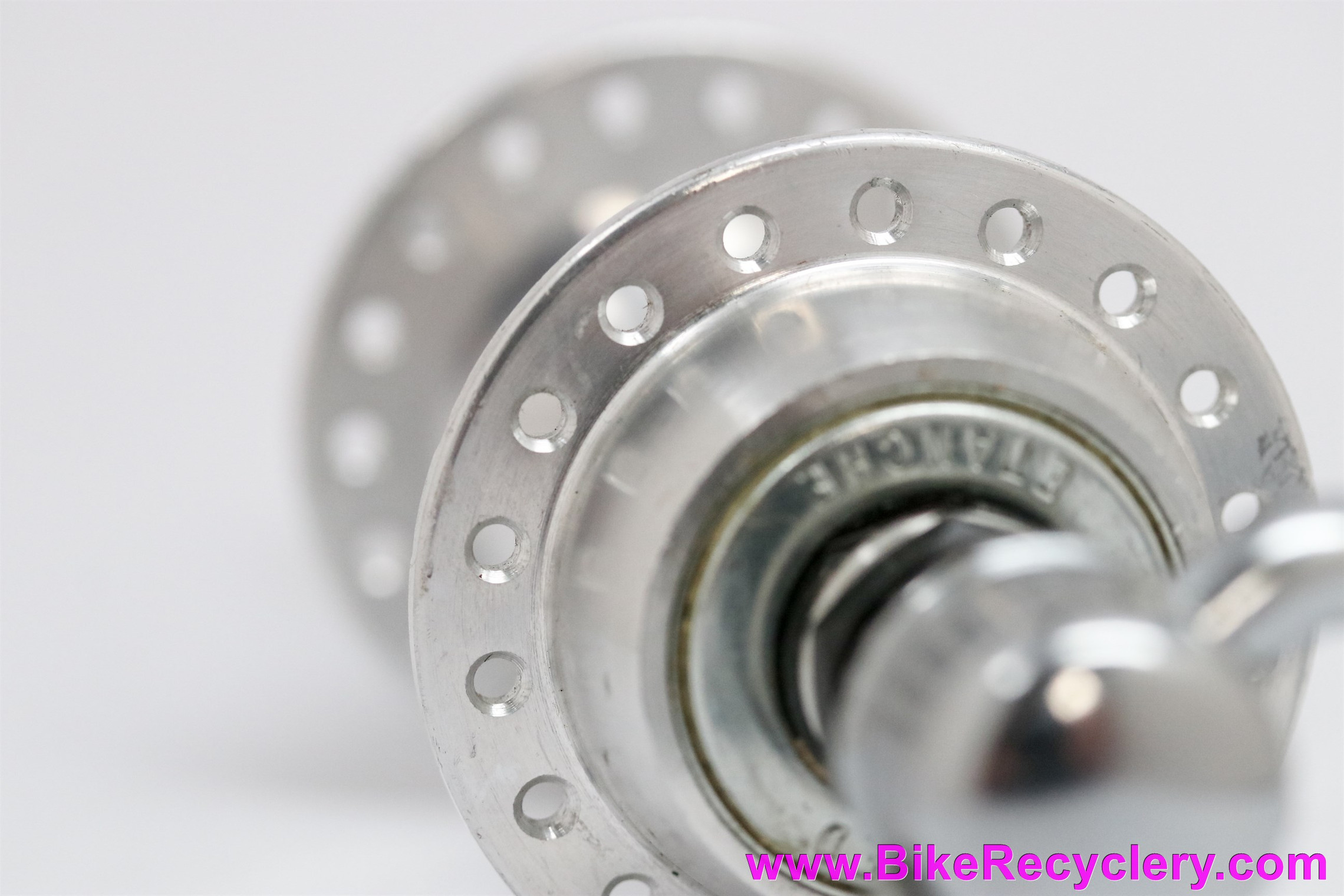 Maillard 700 ハブ Retro Bicycle Parts Maillard 700 Rear Hub 32H 122mm French