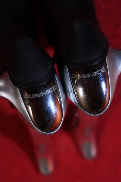Shimano Dura Ace ST-7700 STI Shifters: 9 Speed