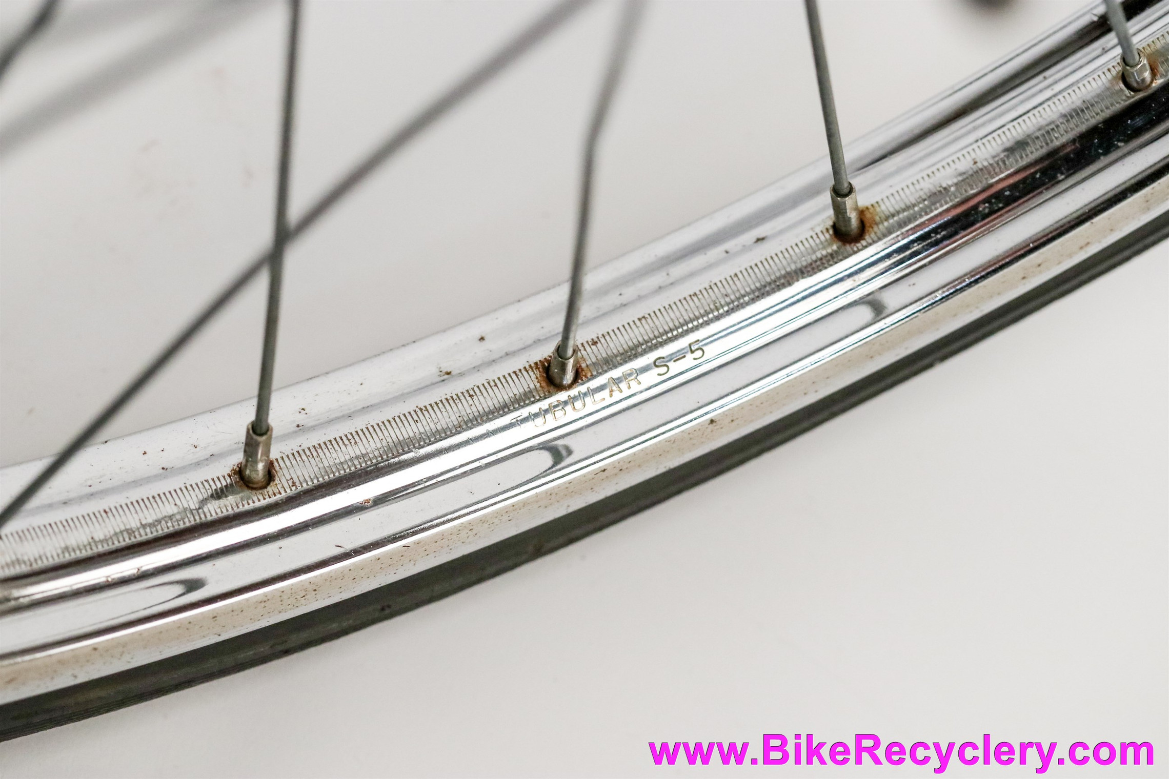 Schwinn Stingray Speed S-5 Wheelset: Fastback Tires (One NOS