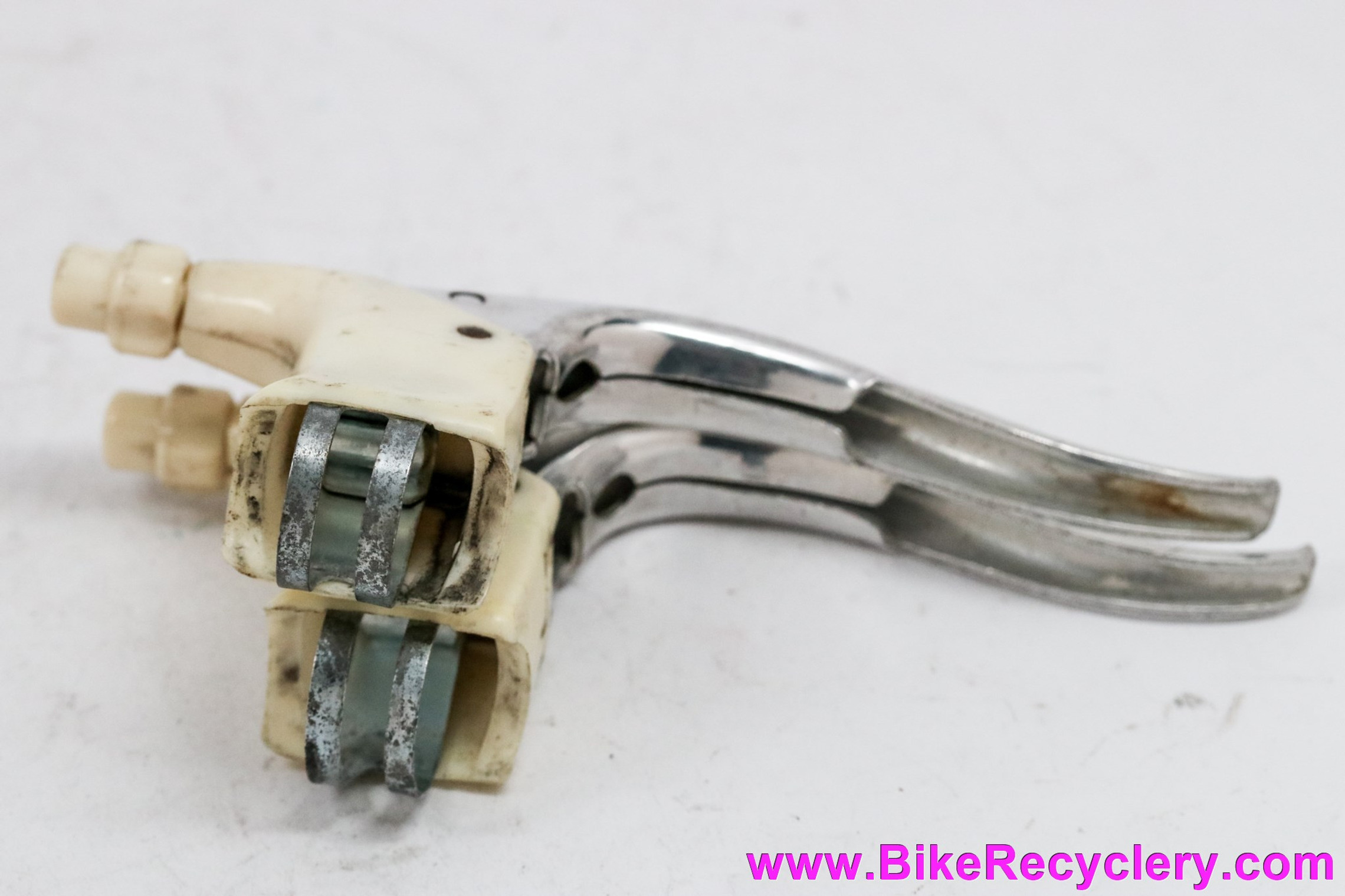 Mafac Course 130 Promotion Brake Levers: White Plastic Body & Barrel Adjusters - Hoodless Design (EXC+)