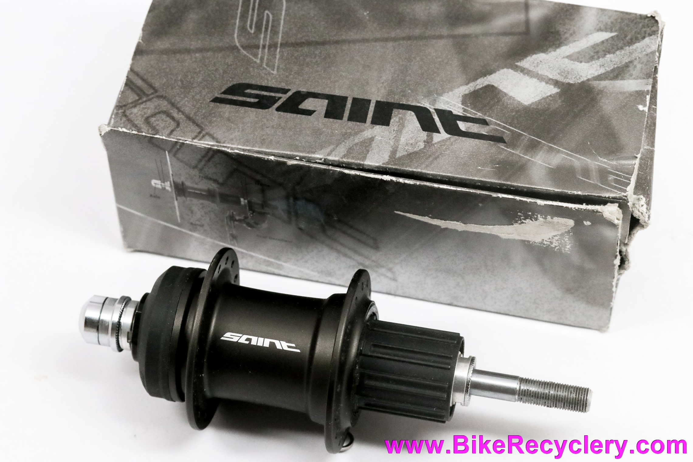 Shimano Saint FH-M800 Rear Hub: 32H x 135mm - 10mm axle - Centerlock (New)