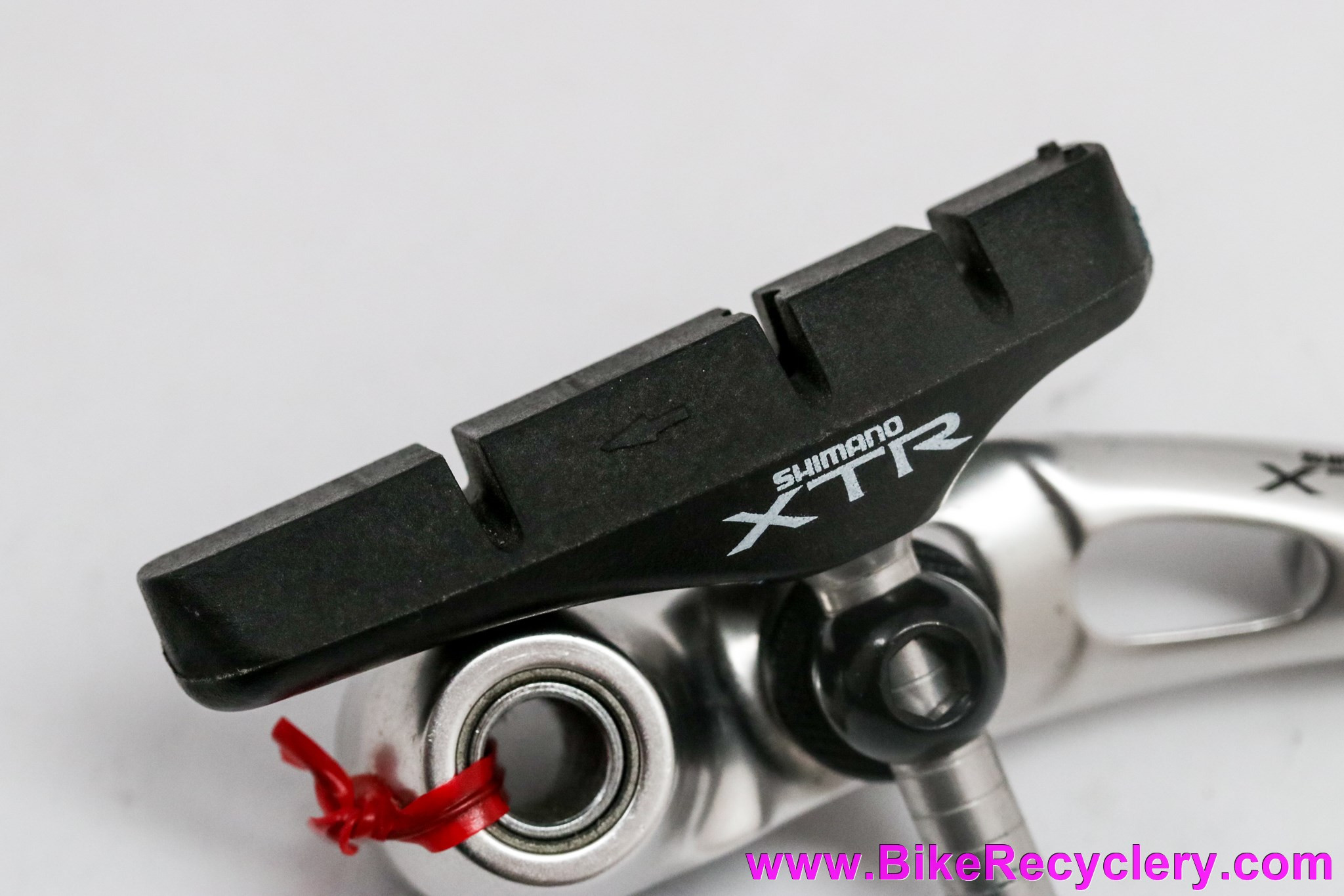 NOS Shimano XTR BR-M900 Cantilever Brake: Original Pads