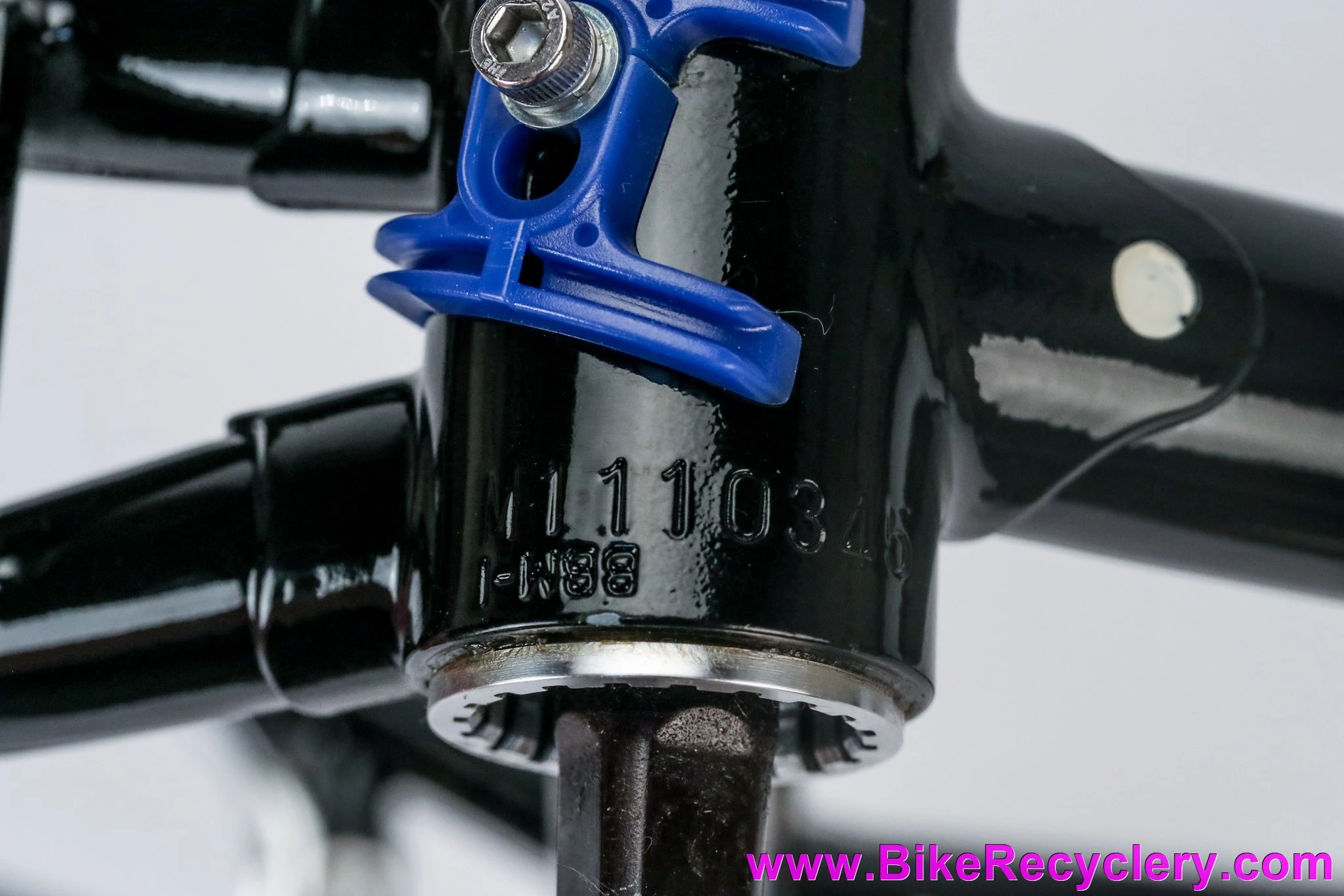 NOS Rivendell Yves Gomez (Betty Foy) Frameset + Fork/HS/BR/BB: 60cm - 700c - Fenders/Racks - Heart Cutout Lugs - Black/White/Gold
