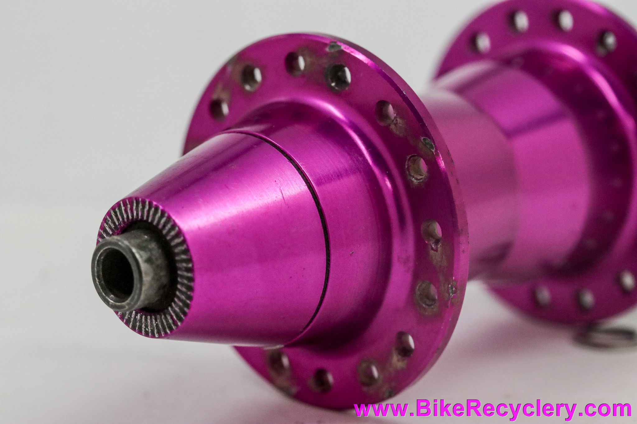 Ringle Super-Eight Rear Cassette Hub: 32mm x 135mm - 3DV Purple