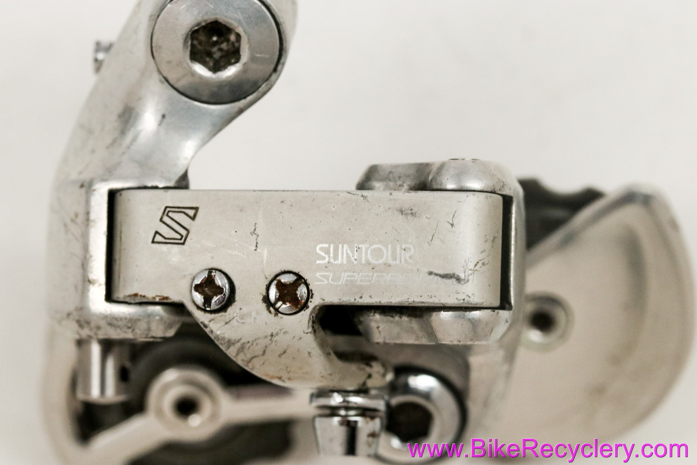 Suntour Superbe Pro RD-5200 Rear Derailleur: Mid 1980's