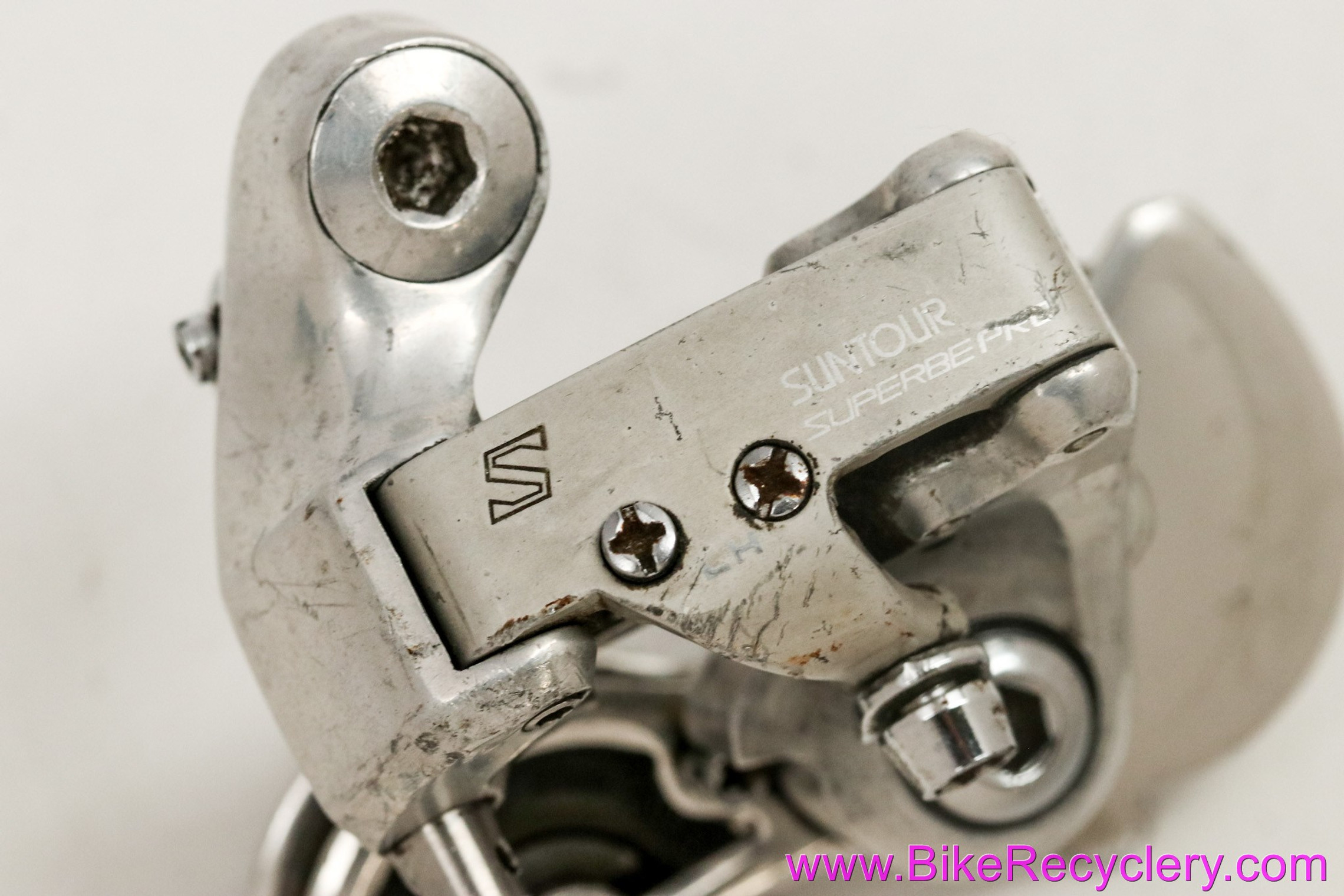 Suntour Superbe Pro RD-5200 Rear Derailleur: Mid 1980's - Friction - Silver