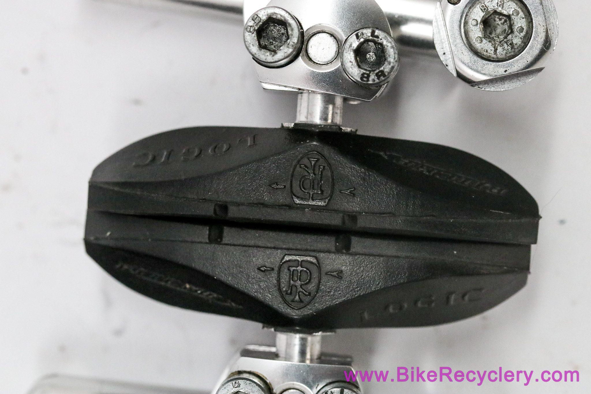 Patins De Frein Cantilever Ritchey Logic WCS Rouges – Neufs – Pour VTT