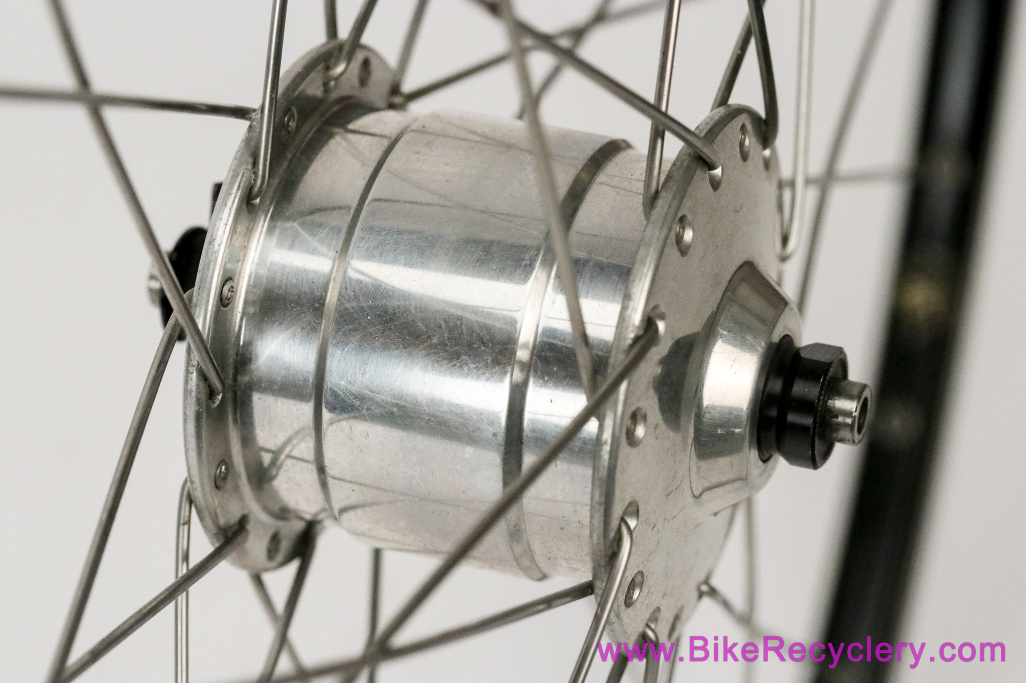 700c Son 28 Klassik / Campy Chorus 10s / Velocity Razor Dynamo Wheelset: 32H - 9/10/11/12s - QR (EXC+)