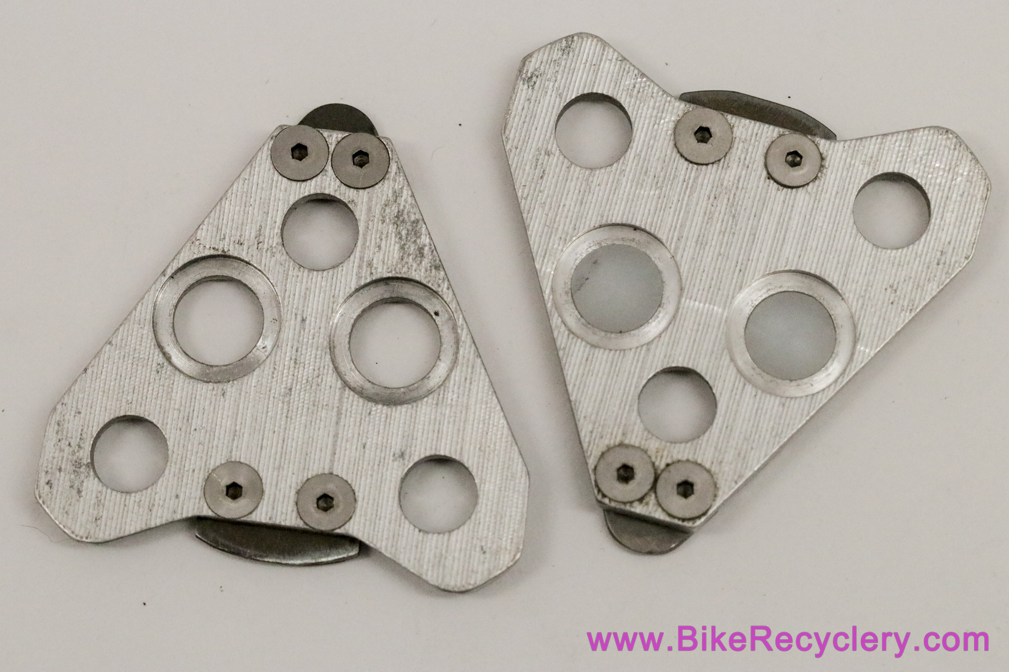 Grafton SpeedTraps CLEATS! Missing Cleat Bolts/Washers (EXC)