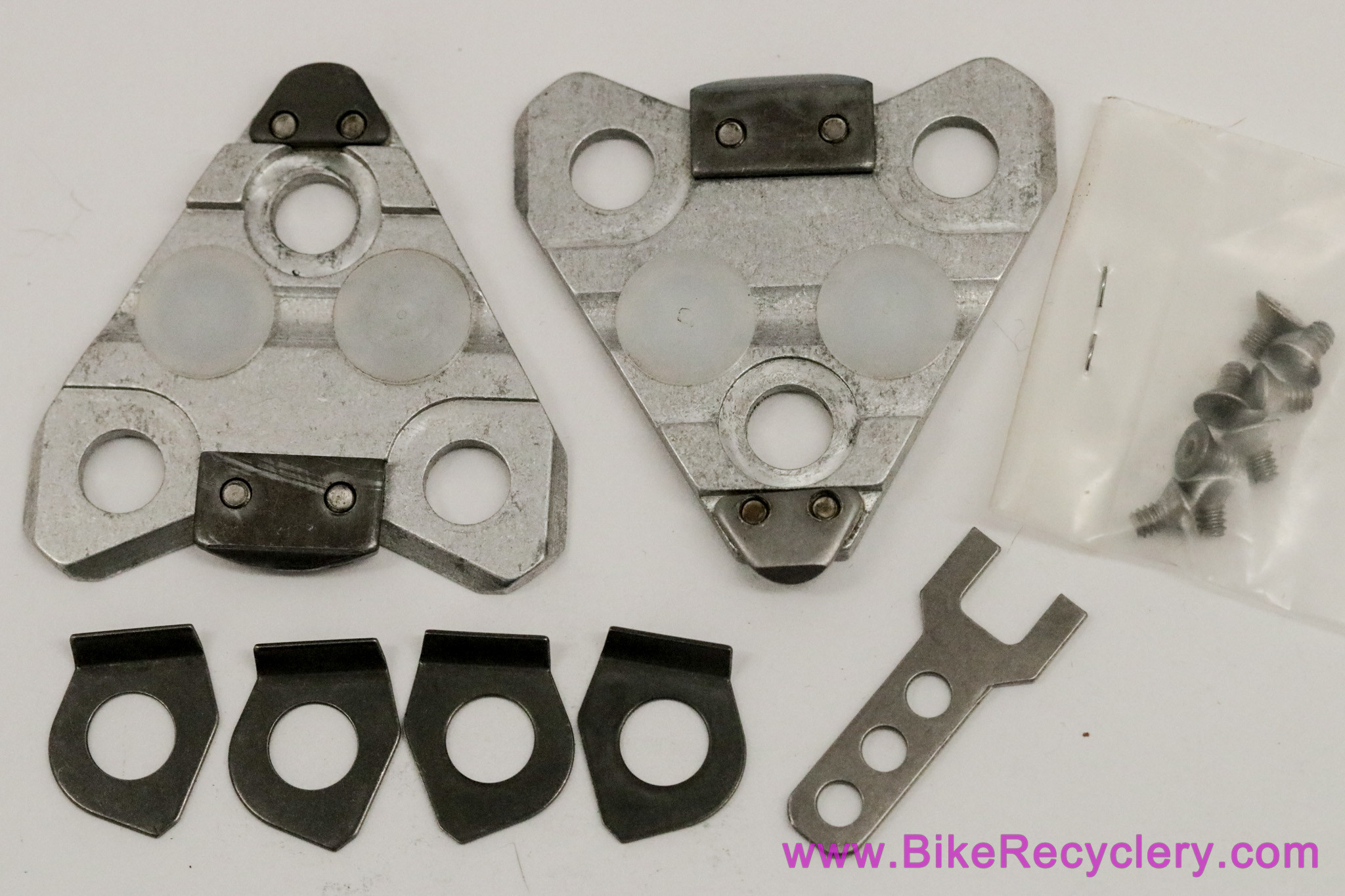 Grafton SpeedTraps CLEATS! Missing Cleat Bolts/Washers (EXC)