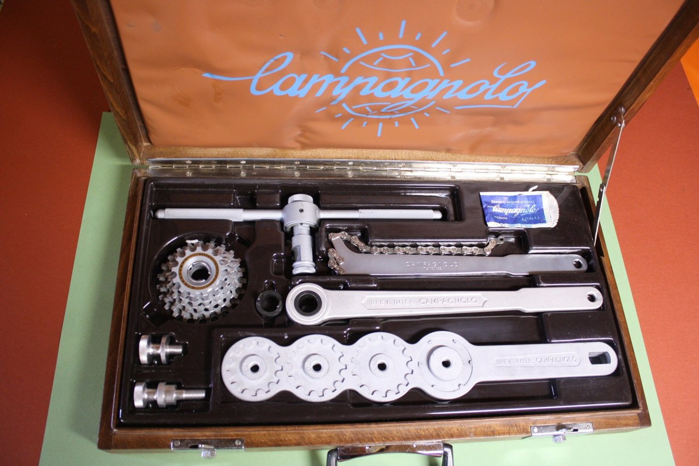 Freewheel tool set Clearance