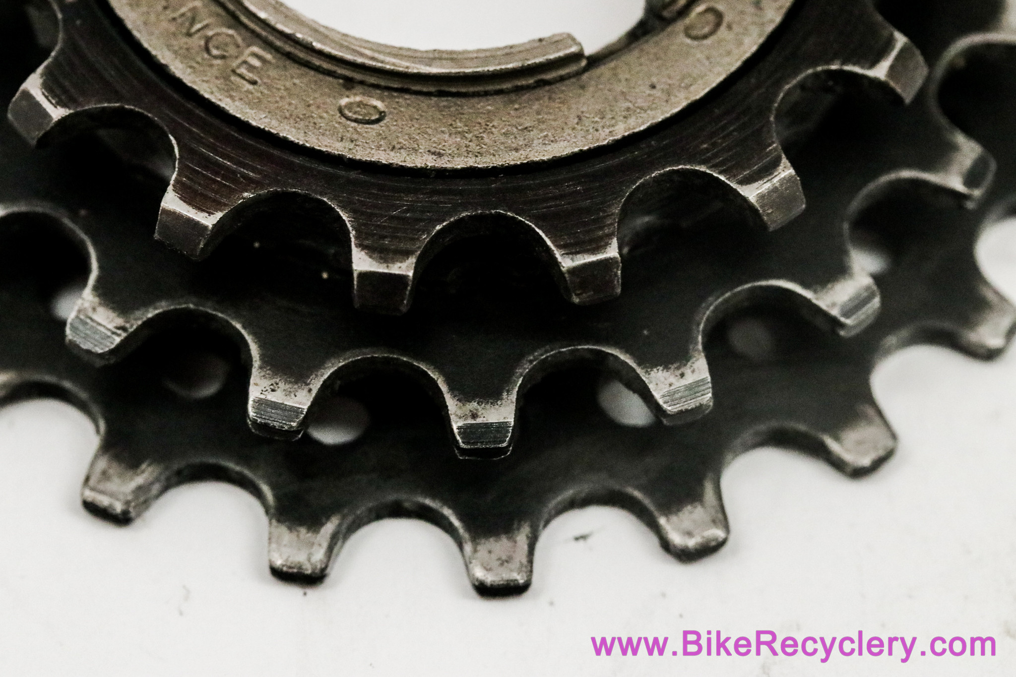 40's / 50's Atom 3 Speed Freewheel: 16-22t - French Threaded 34.7 mm x 1 mm - Black/Gold (Near Mint)