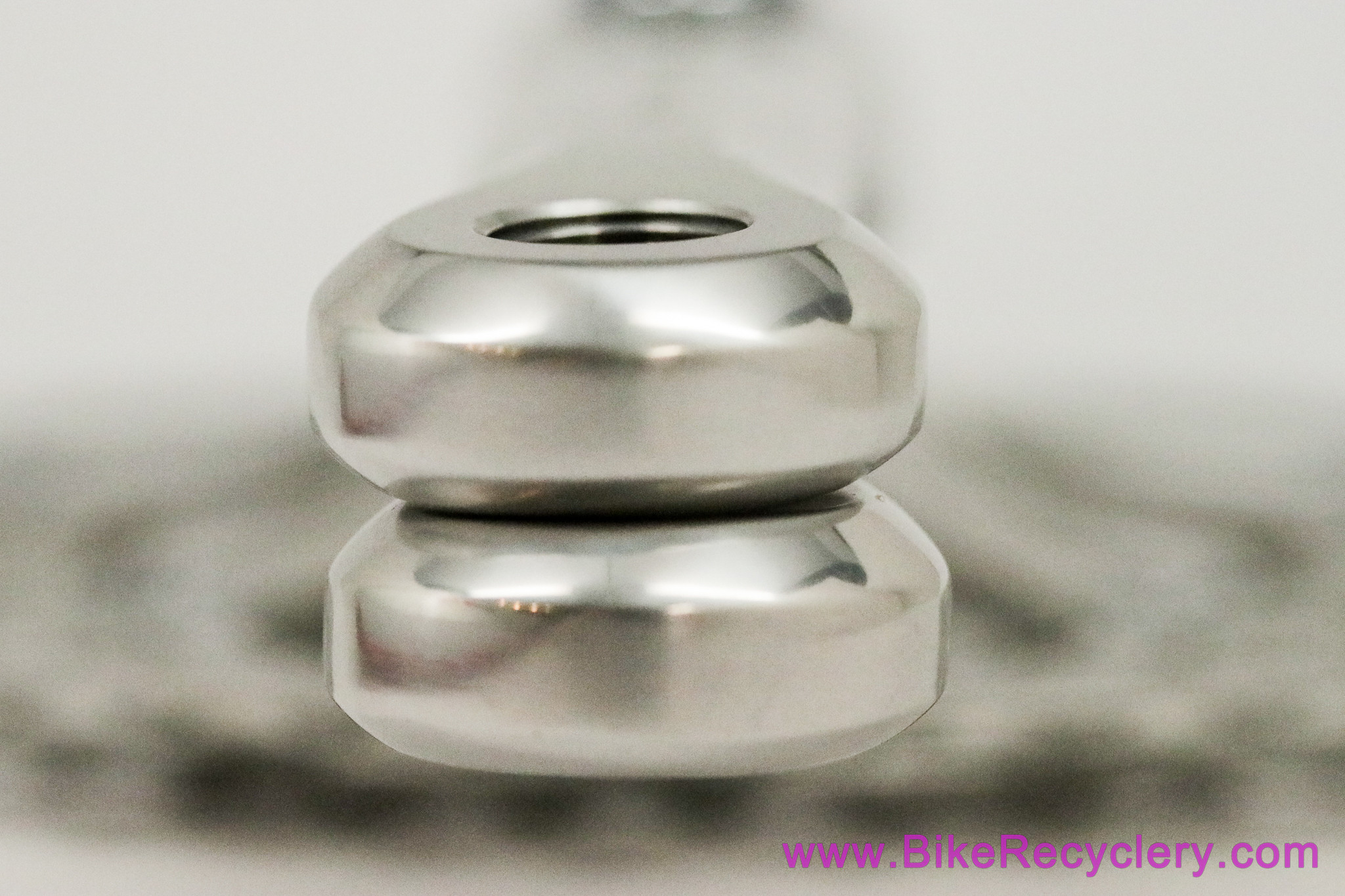 NIB/NOS Suntour Superbe Pro Crankset: CW-SB10 - 172.5mm x 53/42t x 130mm - Dust Caps (Pristine)