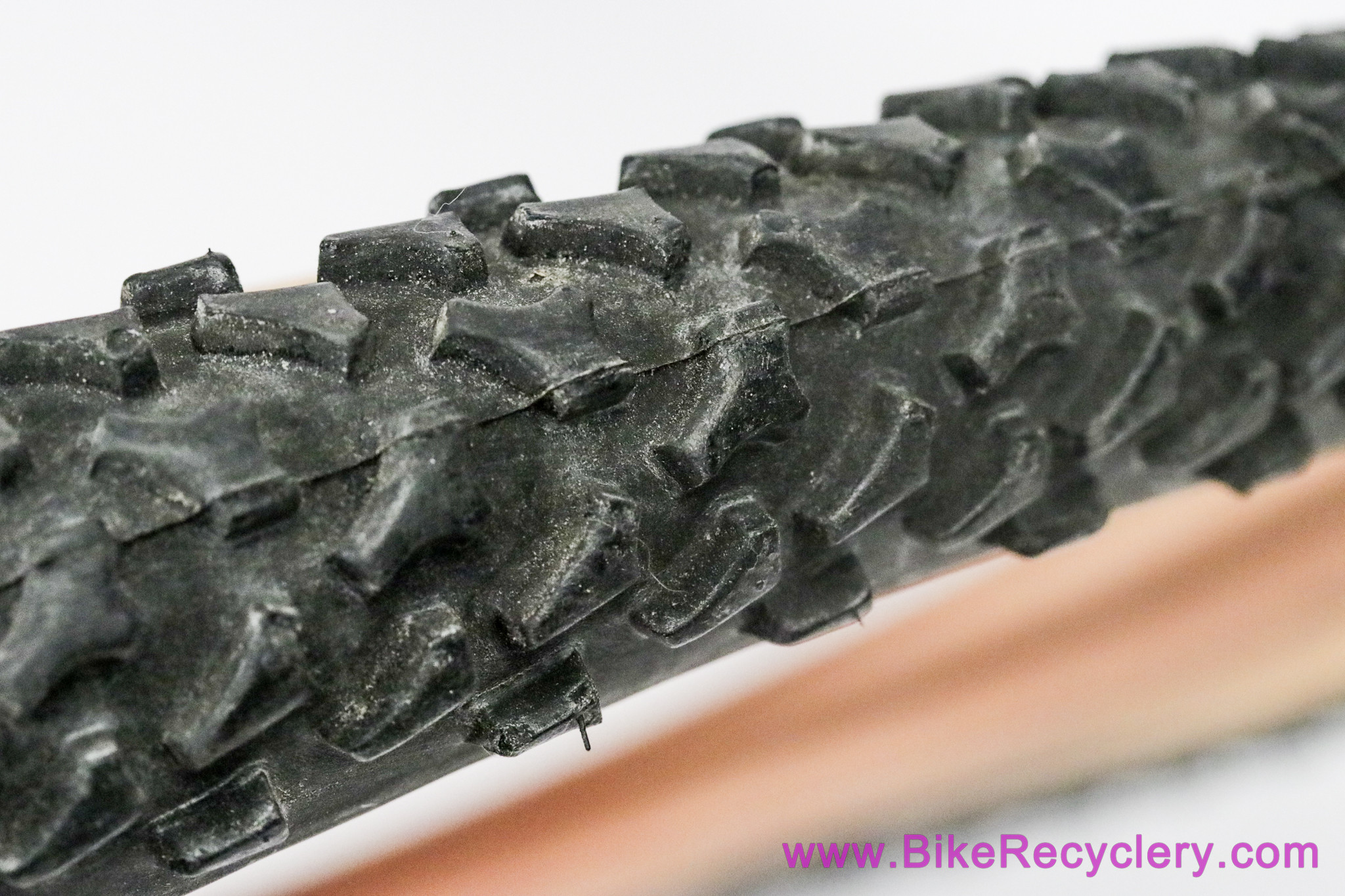 Ritchey Megabite  Overdrive Skinwall Tires: 26 x 2.0" - Vintage 1990's (Barely Ridden, PAIR)