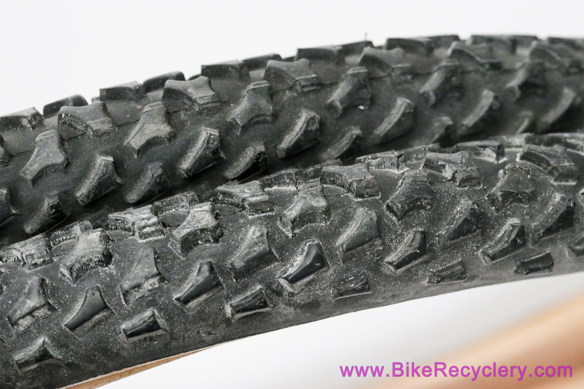 Ritchey Megabite  Overdrive Skinwall Tires: 26 x 2.0" - Vintage 1990's (Barely Ridden, PAIR)