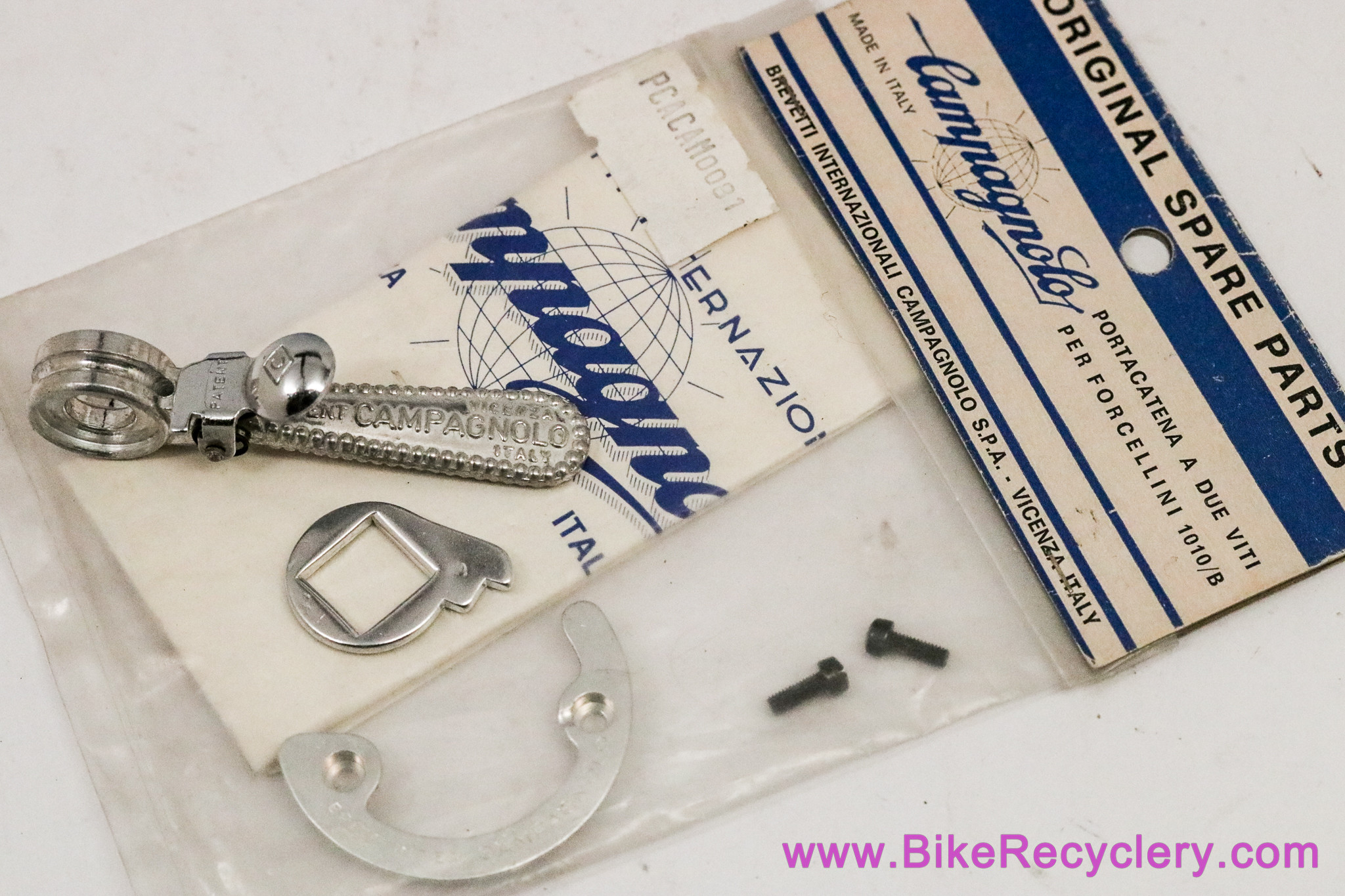 NIB/NOS Campagnolo Nuovo/Super Record Porta-Catena Shifter & Chain Holder Set: #1013/6 - Two Hole