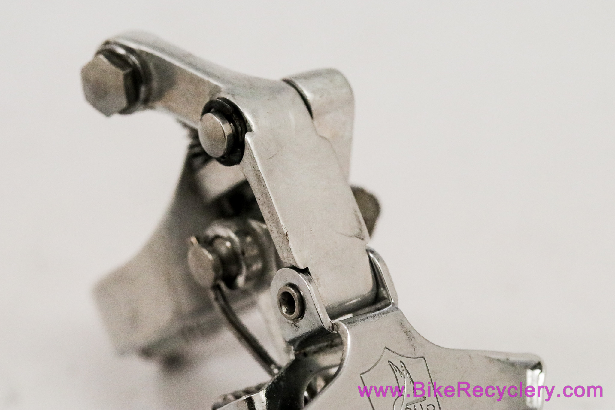 Campagnolo Triomphe Front Derailleur: #0104026 - 28.6mm (EXC+)