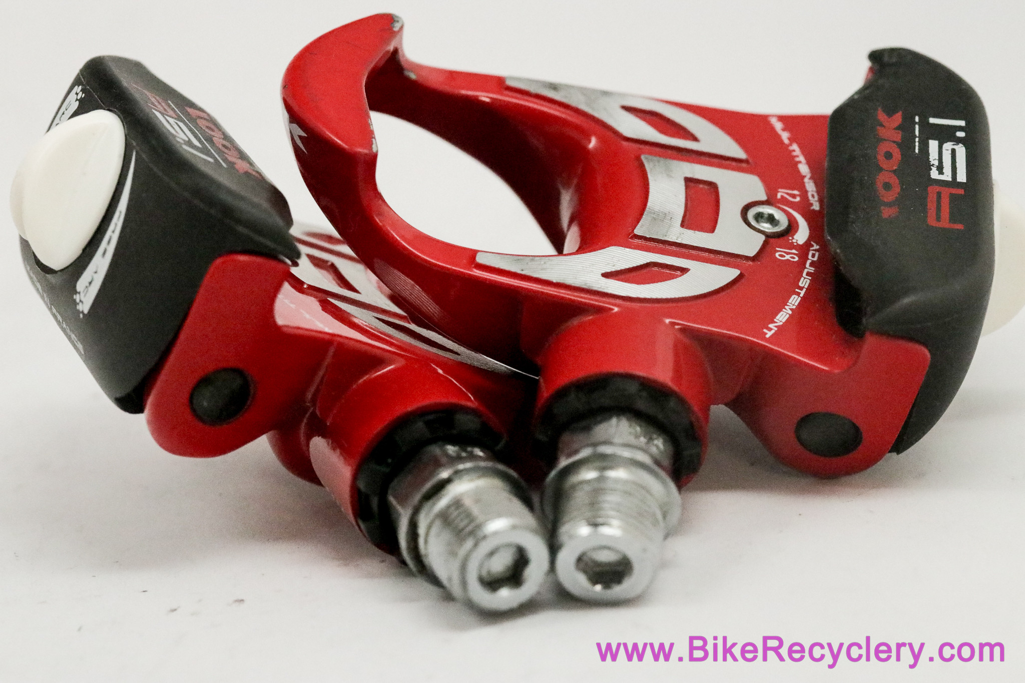 LOOK A5.1 Multitensor Clipless Pedals: Red - Cleats (Near Mint+