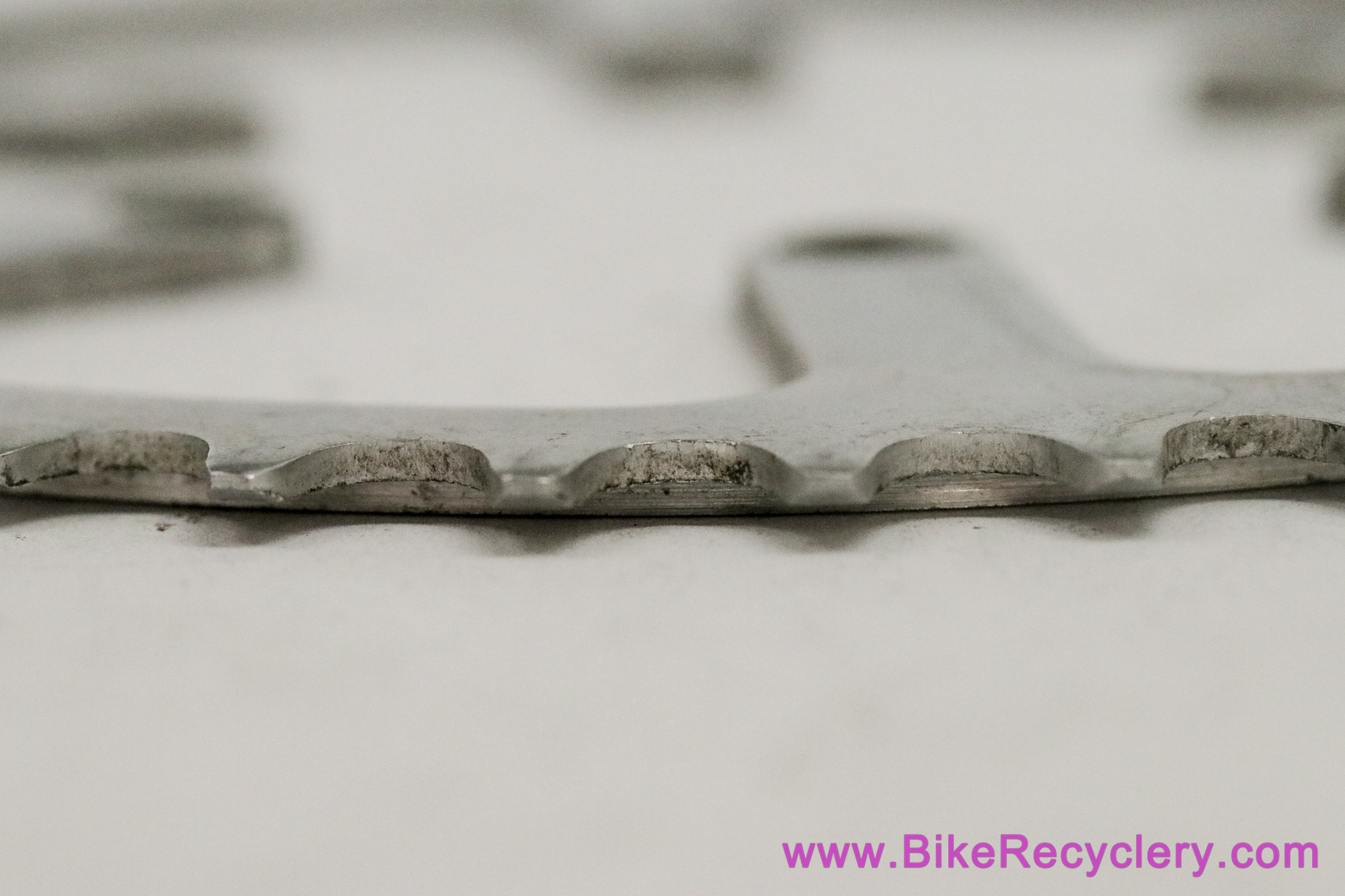 TA Pro 5 Vis Cyclotouriste Inner/Middle Chainring: 46t - REF 2082 (Near Mint Low Miles)