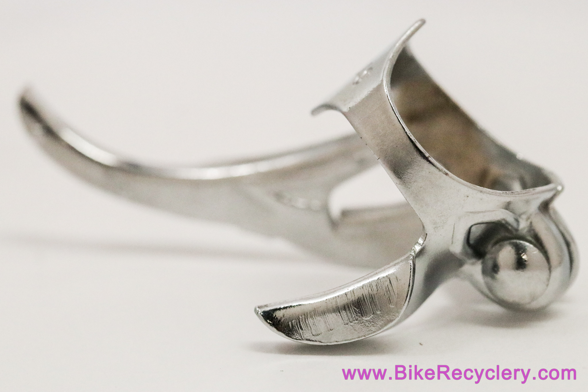 NOS Zeus Ref 14 Downtube Twin Cable Guide: Campagnolo 626/A Clone - Clamp On - Chrome