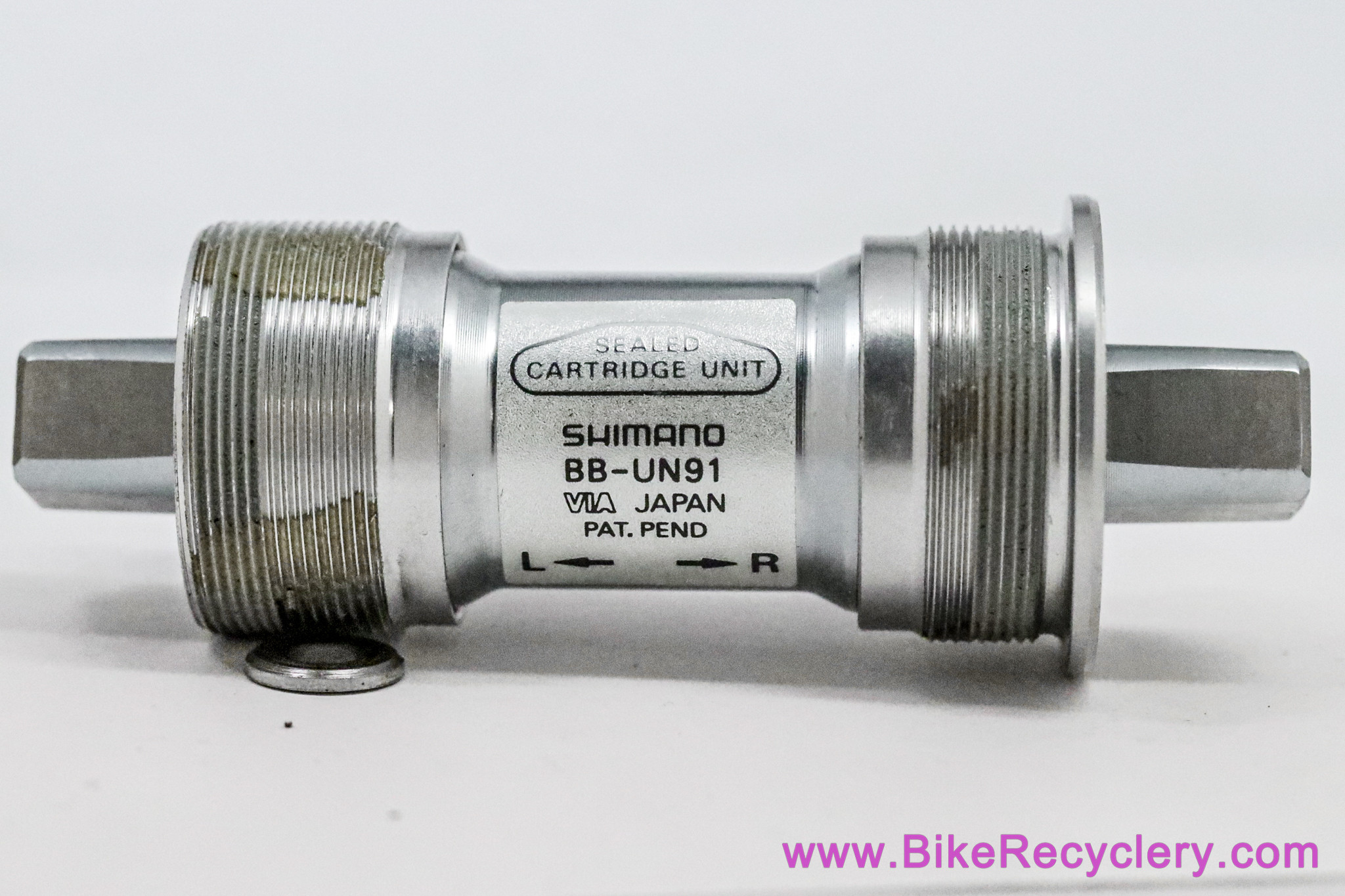 NIB/NOS Shimano XTR M900 BB-UN71 Square Taper Bottom Bracket