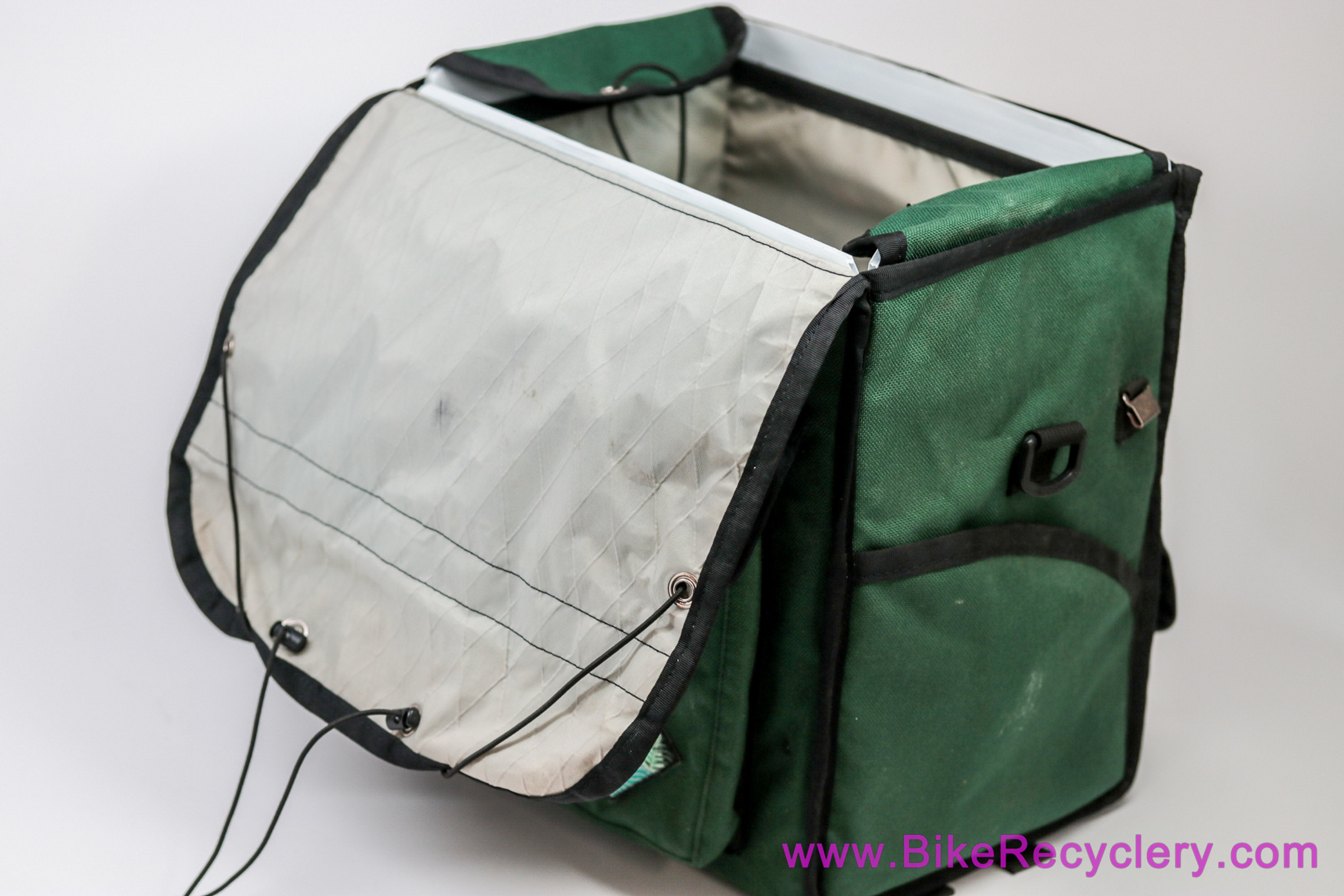 Swift Industries Merlin Randonneur Handlebar Bag: 15L