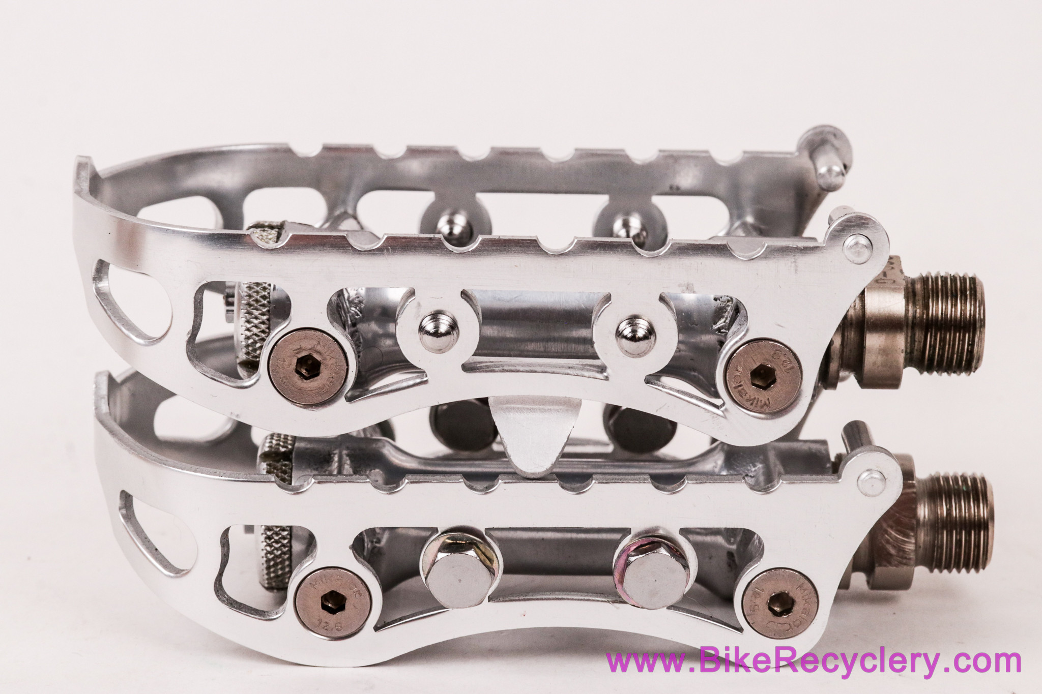 Specialties T.A. 4690 Route / Strada Pedals: 9/16" BSA - Modern (Cracked Body At Cap)