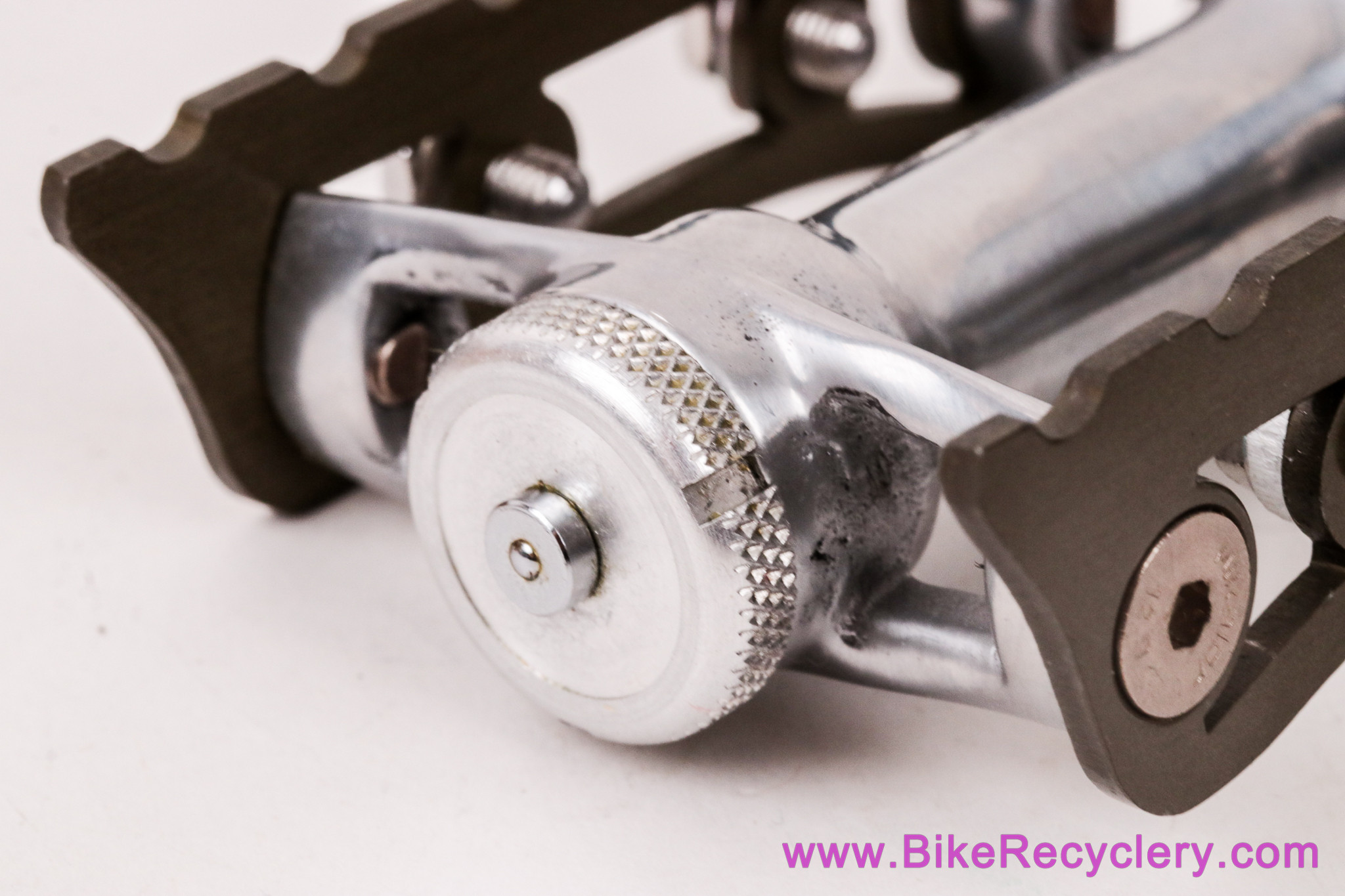 NIB/NOS Specialties T.A. P4690 Pista Pedals: 9/16" BSA - Modern - Hard Anodized