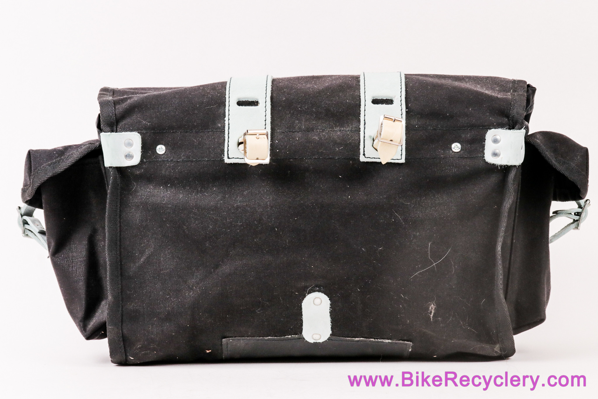 Carradice Nelson LongFlap Saddlebag: 18L - Black/White (Near Mint+