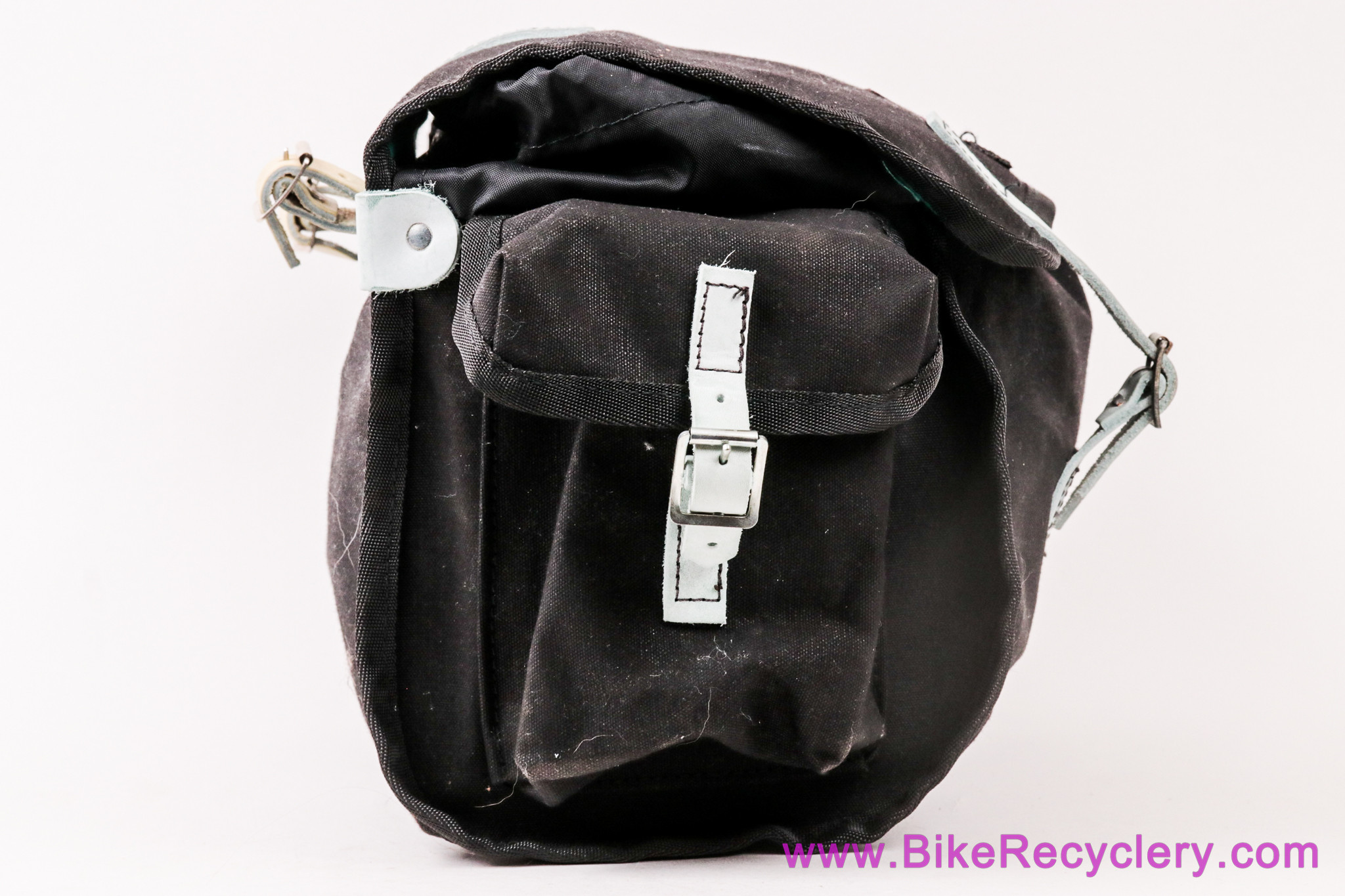Carradice Nelson LongFlap Saddlebag: 18L - Black/White (Near Mint+