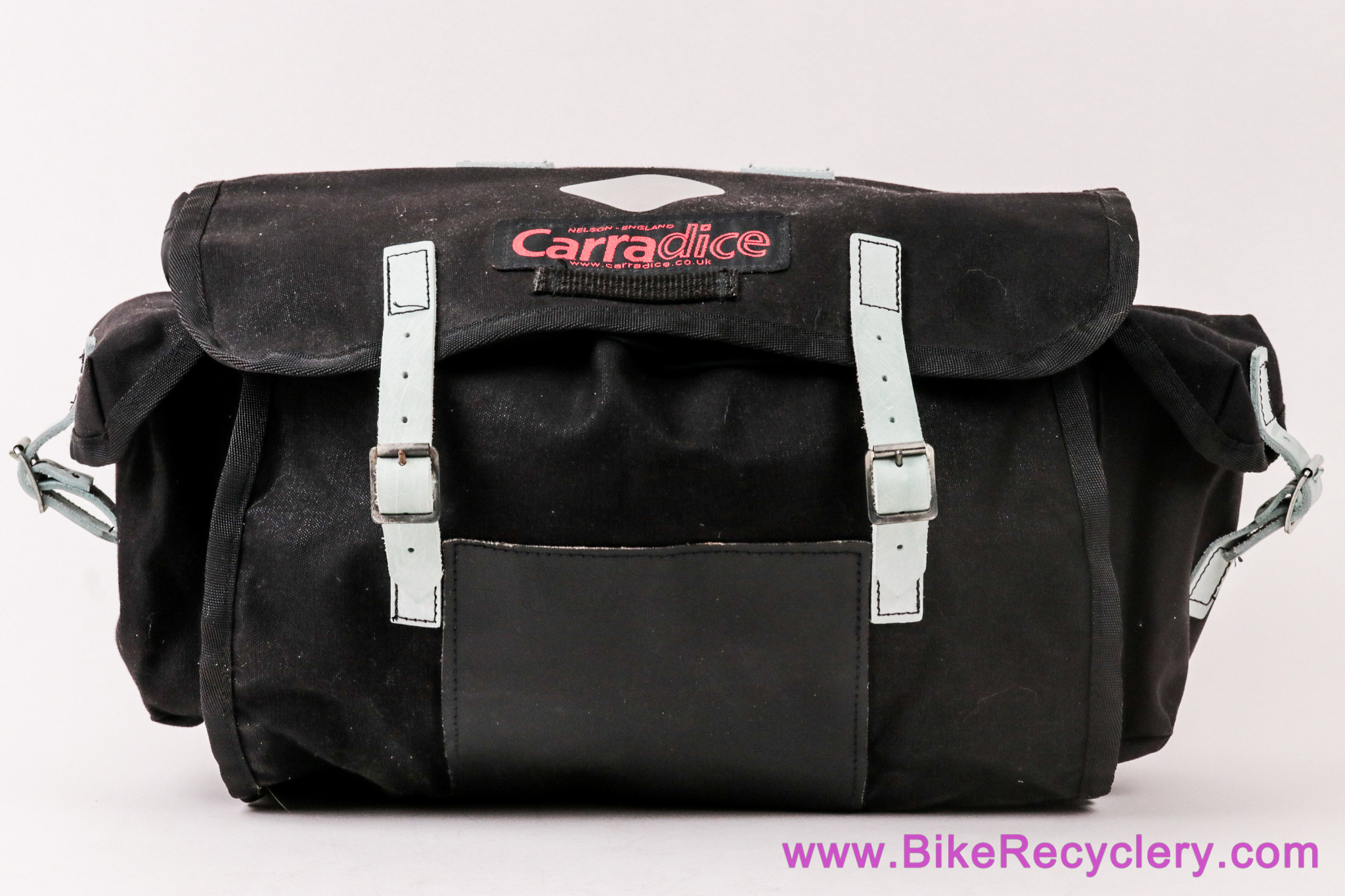 Carradice Nelson LongFlap Saddlebag: 18L - Black/White (Near Mint+