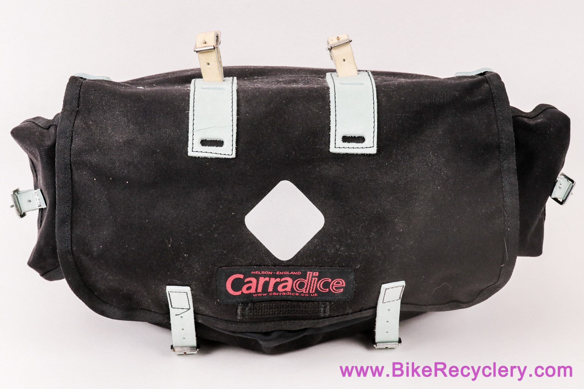 Carradice Nelson LongFlap Saddlebag: 18L - Black/White (Near Mint+