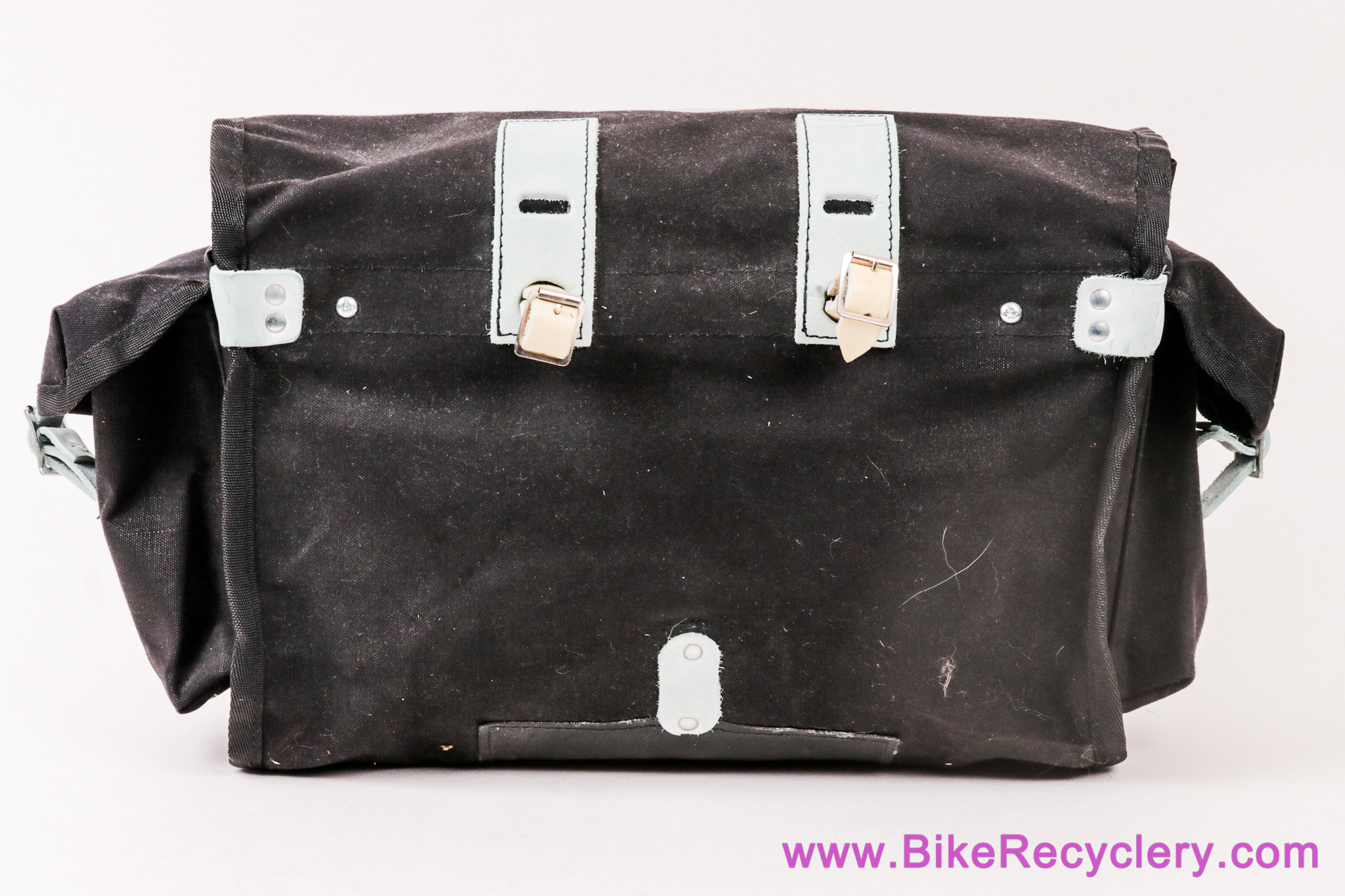 Carradice Nelson LongFlap Saddlebag: 18L - Black/White (Near Mint+