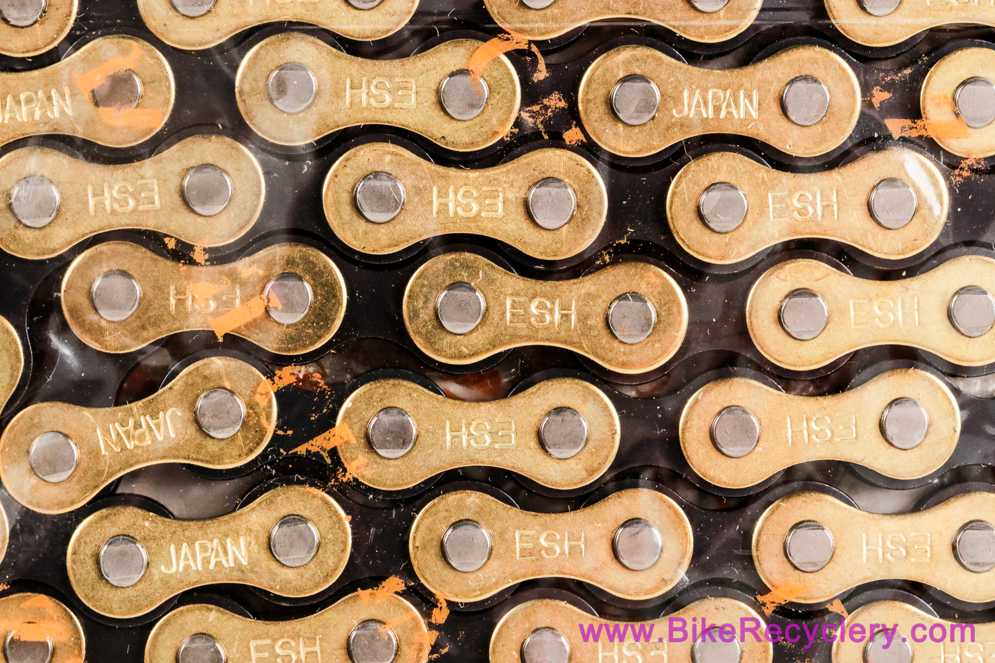 Izumi ESH Track Chain: 1 1/8" x 110L - Black & Gold - Singlespeed (NEW)