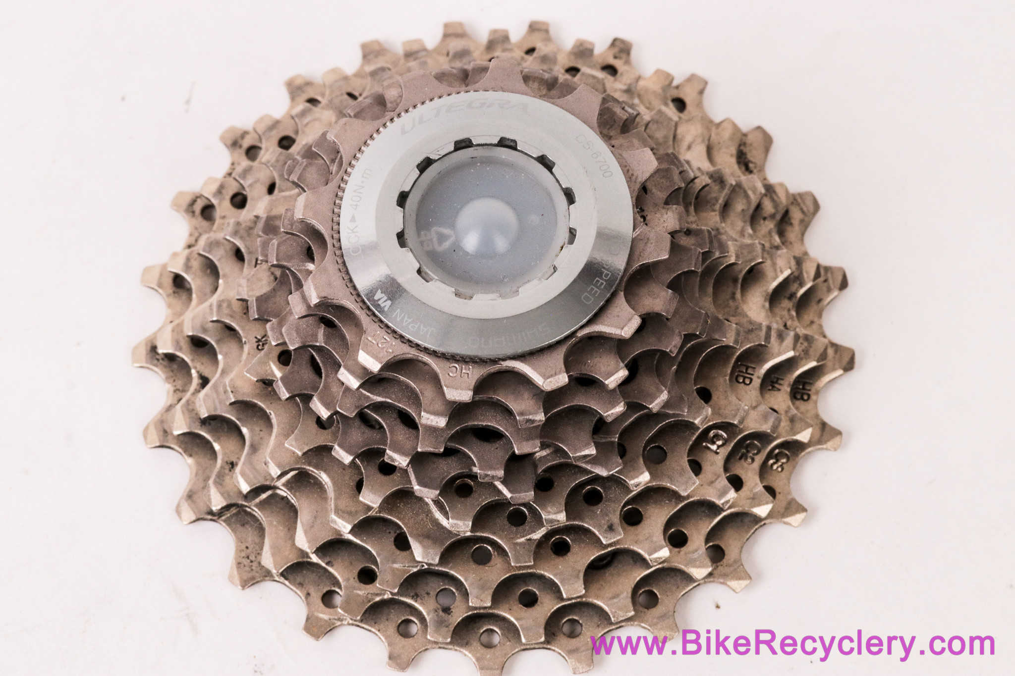Shimano Ultegra CS-6700 10-Speed Cassette: 12-25t (Near Mint)