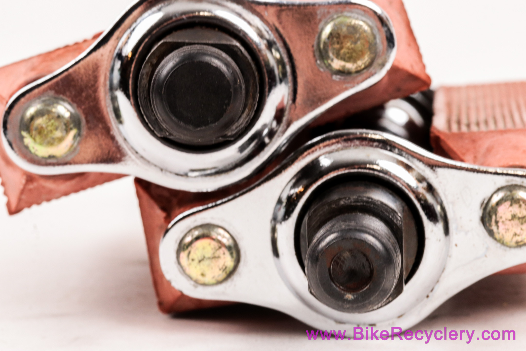 Torrington #10(?) Block Pedals: 9/16" - Chrome - Red