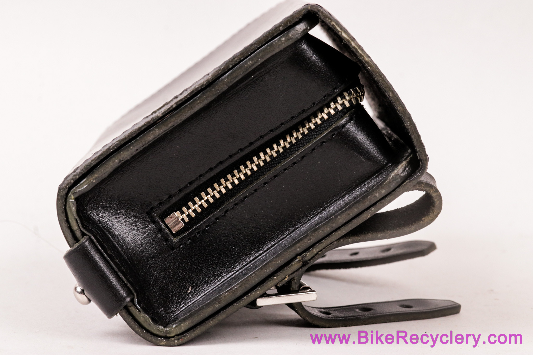 Brooks D-Shaped Saddle Bag: Black (Near MINT Low Miles)