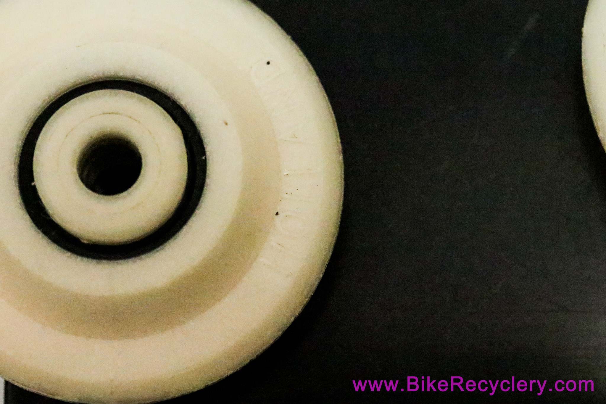 NIB/NOS Tacx Toothless Jockey Wheels: Sealed Bearings - White - EARLY