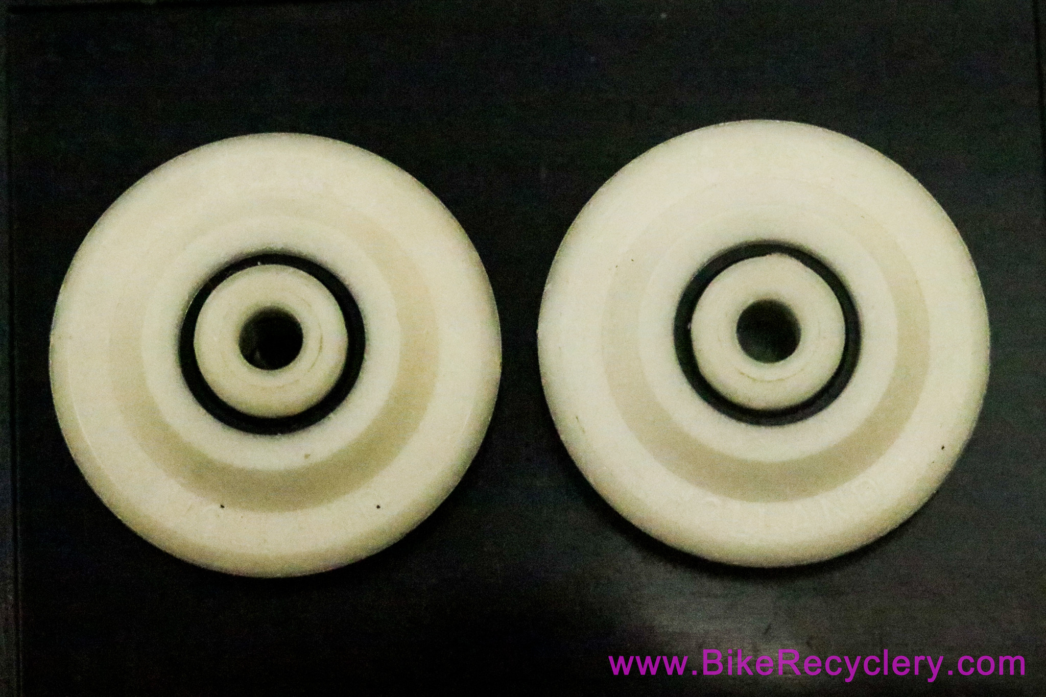 NIB/NOS Tacx Toothless Jockey Wheels: Sealed Bearings - White - EARLY