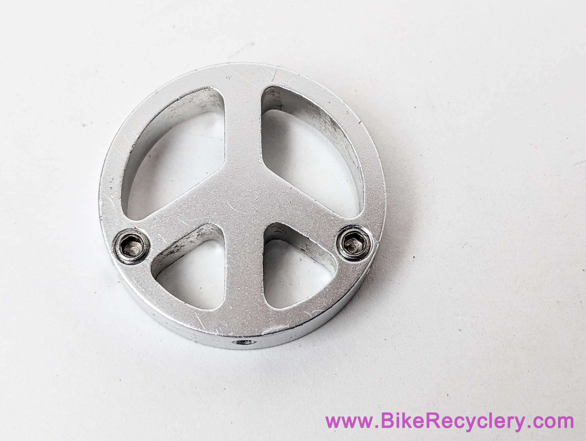 Ringle Mojo Peace Sign Cantilever Brake Cable Carrier: Silver Ano